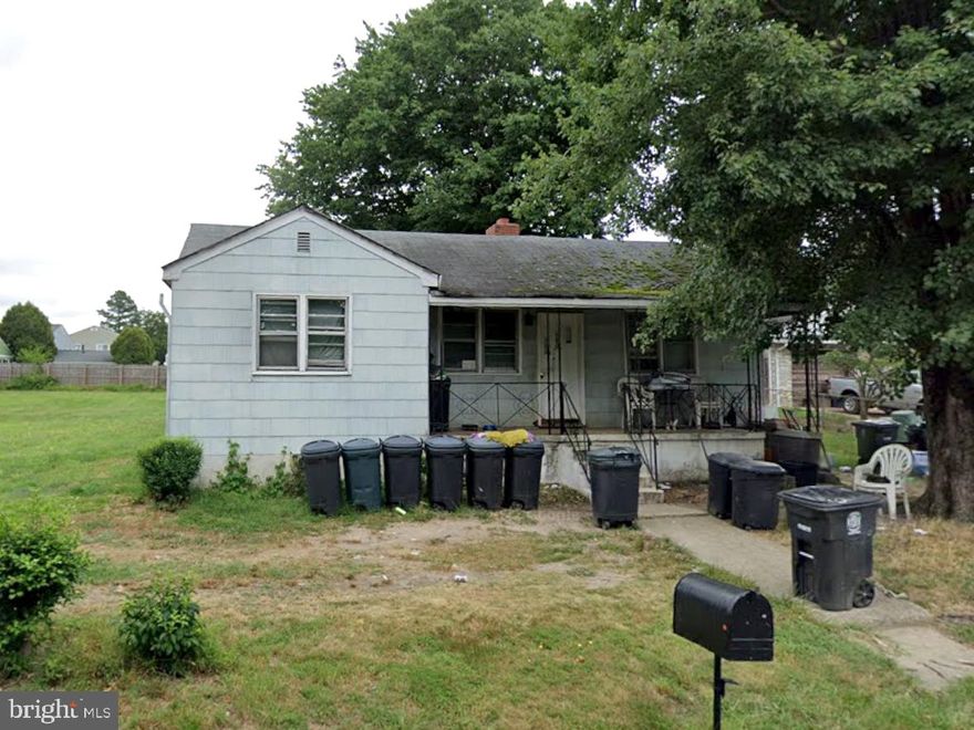 ONLINE REAL ESTATE AUCTION!! Bidding Opens - Monday, May 11, 2026. Bidding Closes - Wednesday, May 13, 2026 at 12:00 noon. List price is opening bid only. Porchfront ranch home in the Upper Marlboro area of southern Prince George’s County. The surrounding area has an abundance of retail, shopping, and entertainment. Andrews Air Force Base and multiple industrial and warehouse hubs provide stable employment for the region. Close to major cities and convenient to local amenities, the property offers strong appeal for renovate and resale investors as well as homeowners seeking a fixer-upper opportunity.