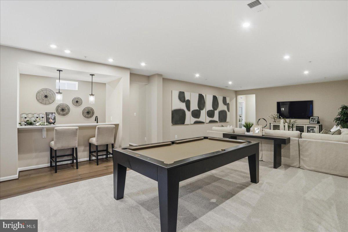 ELMWOOD FARM - Residential