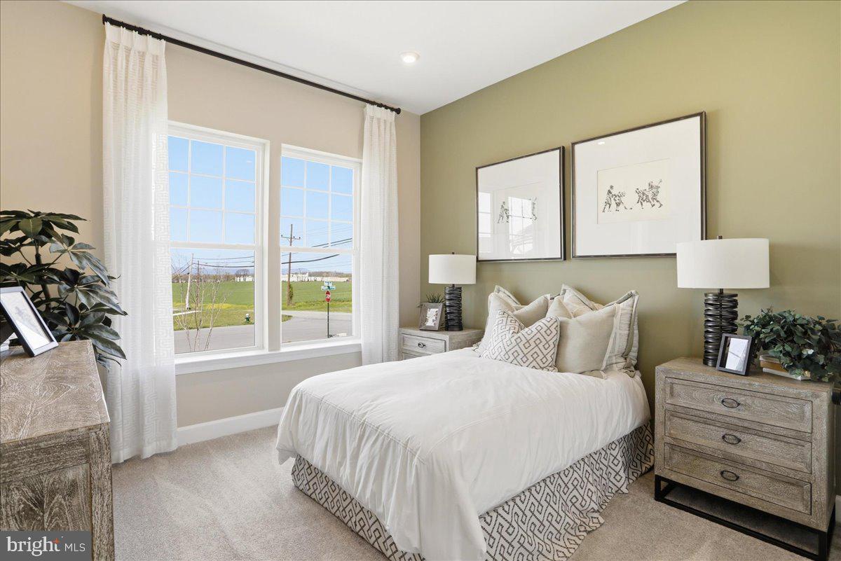 ELMWOOD FARM - Residential