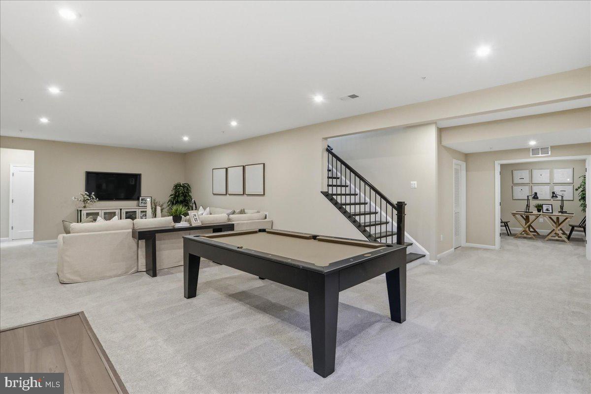 ELMWOOD FARM - Residential