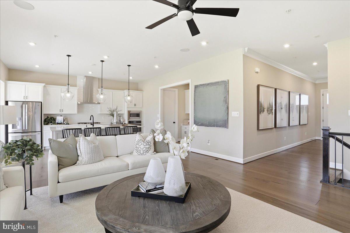 ELMWOOD FARM - Residential