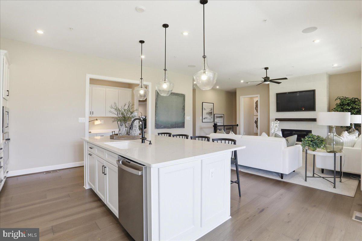 ELMWOOD FARM - Residential