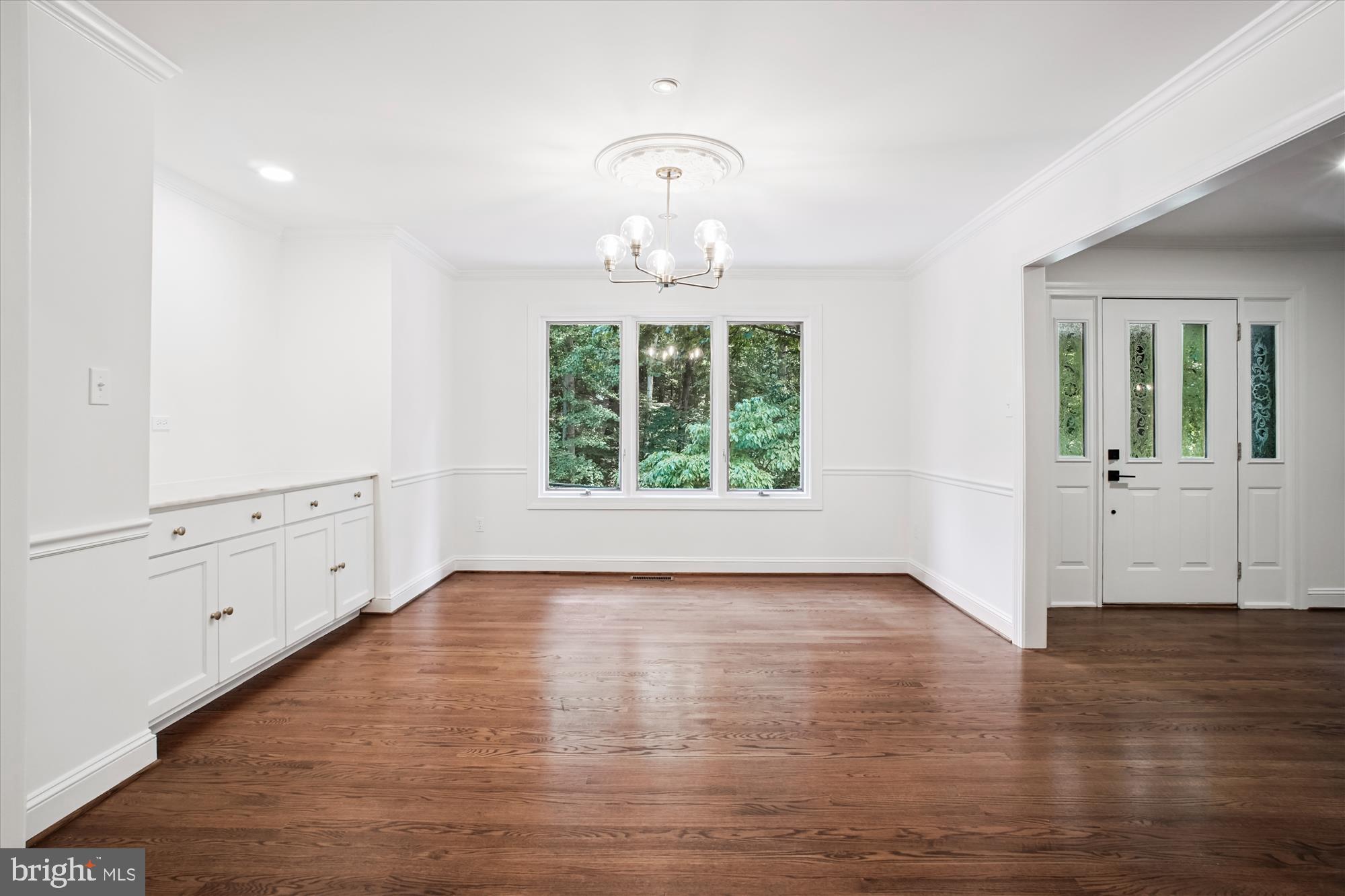 BELLEVUE FOREST - Residential