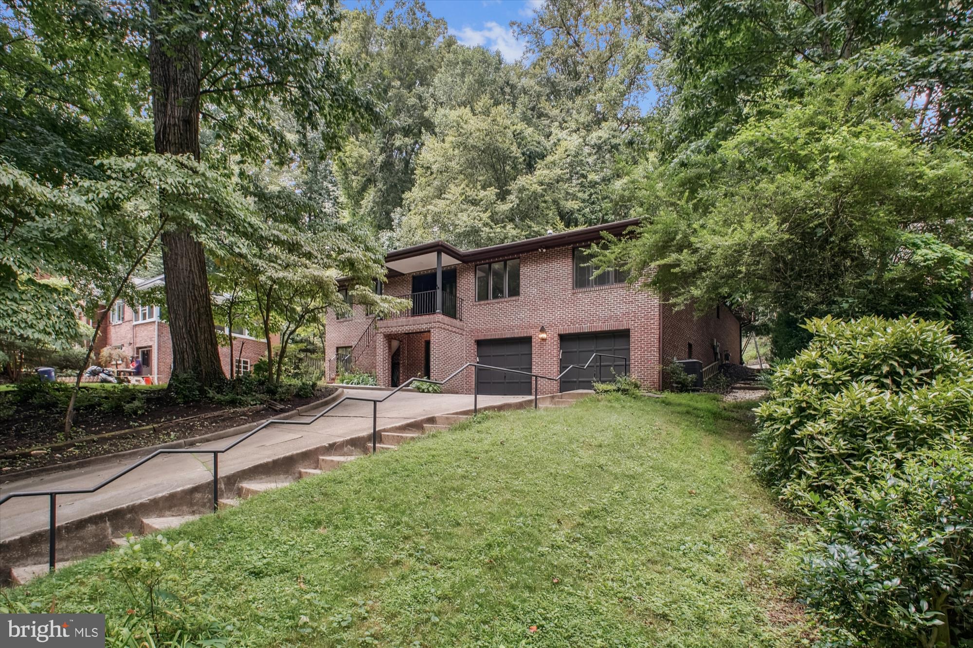 BELLEVUE FOREST - Residential