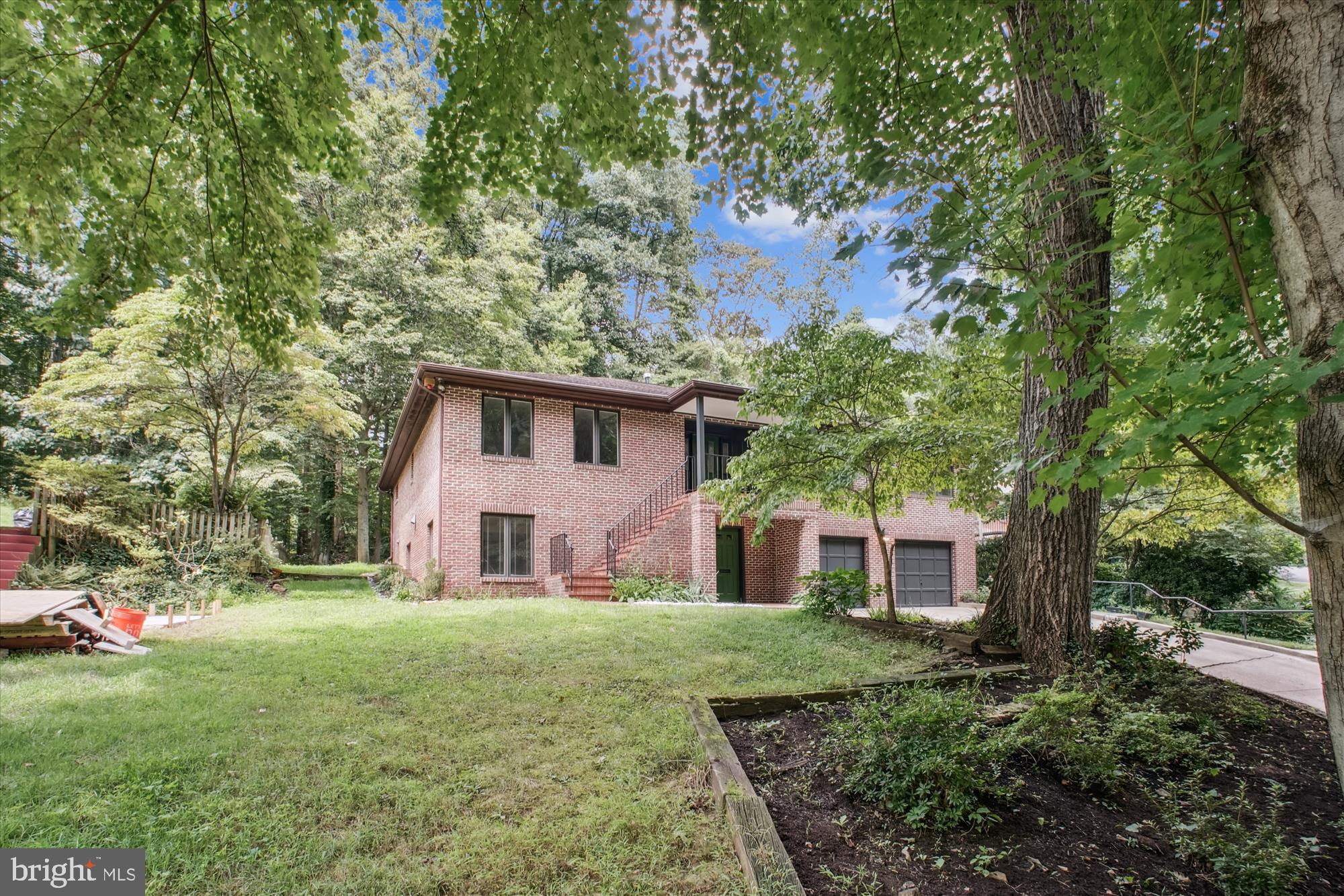 BELLEVUE FOREST - Residential