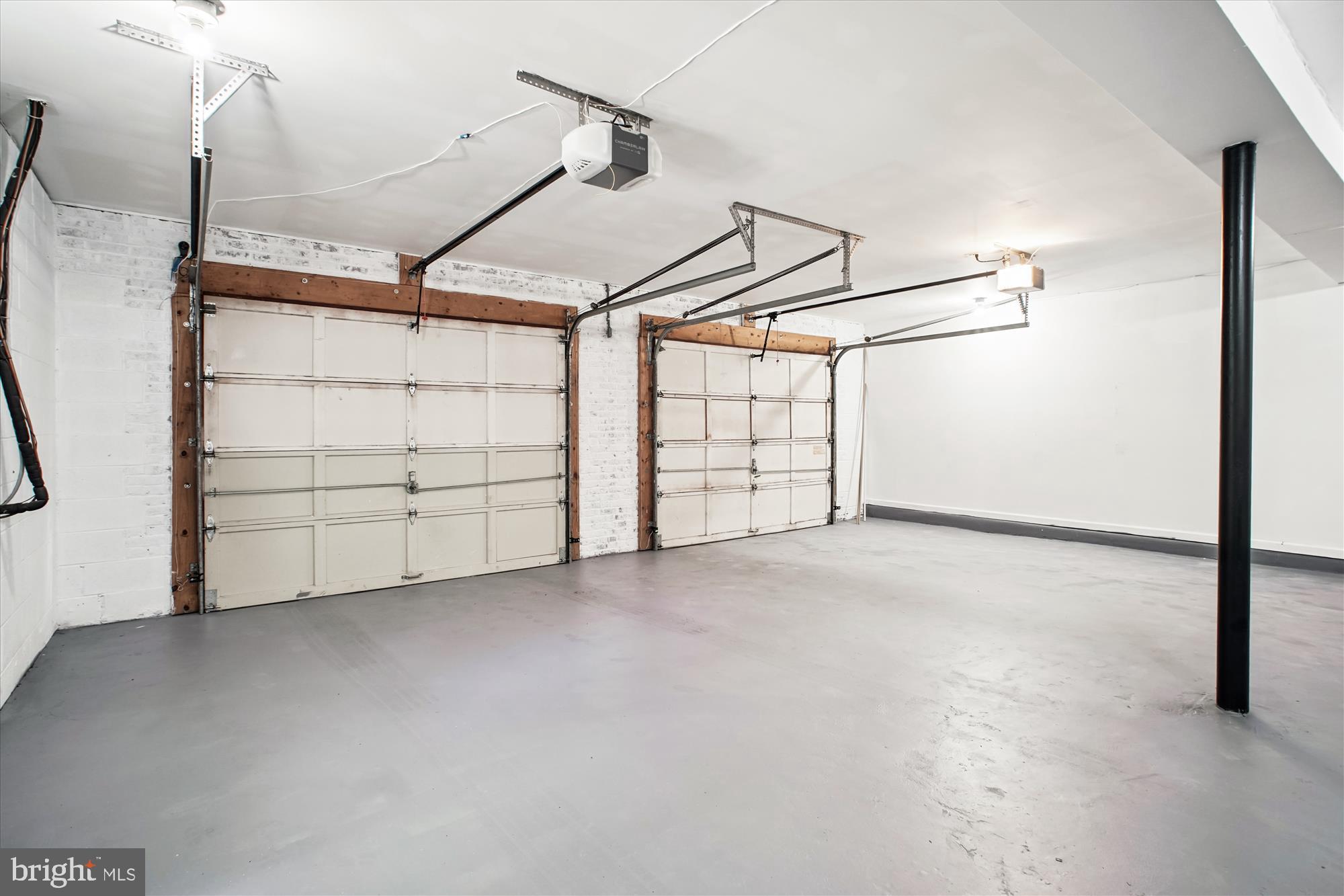 BELLEVUE FOREST - Residential