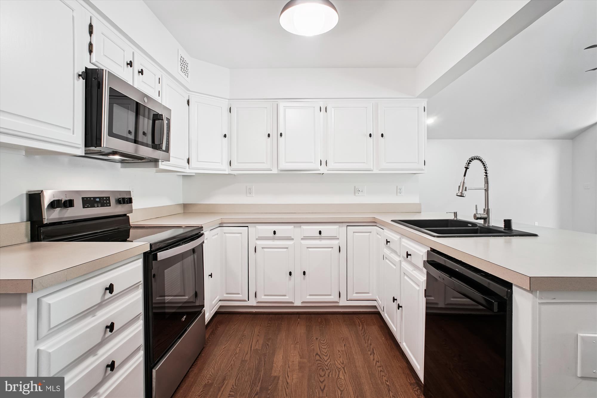 BELLEVUE FOREST - Residential