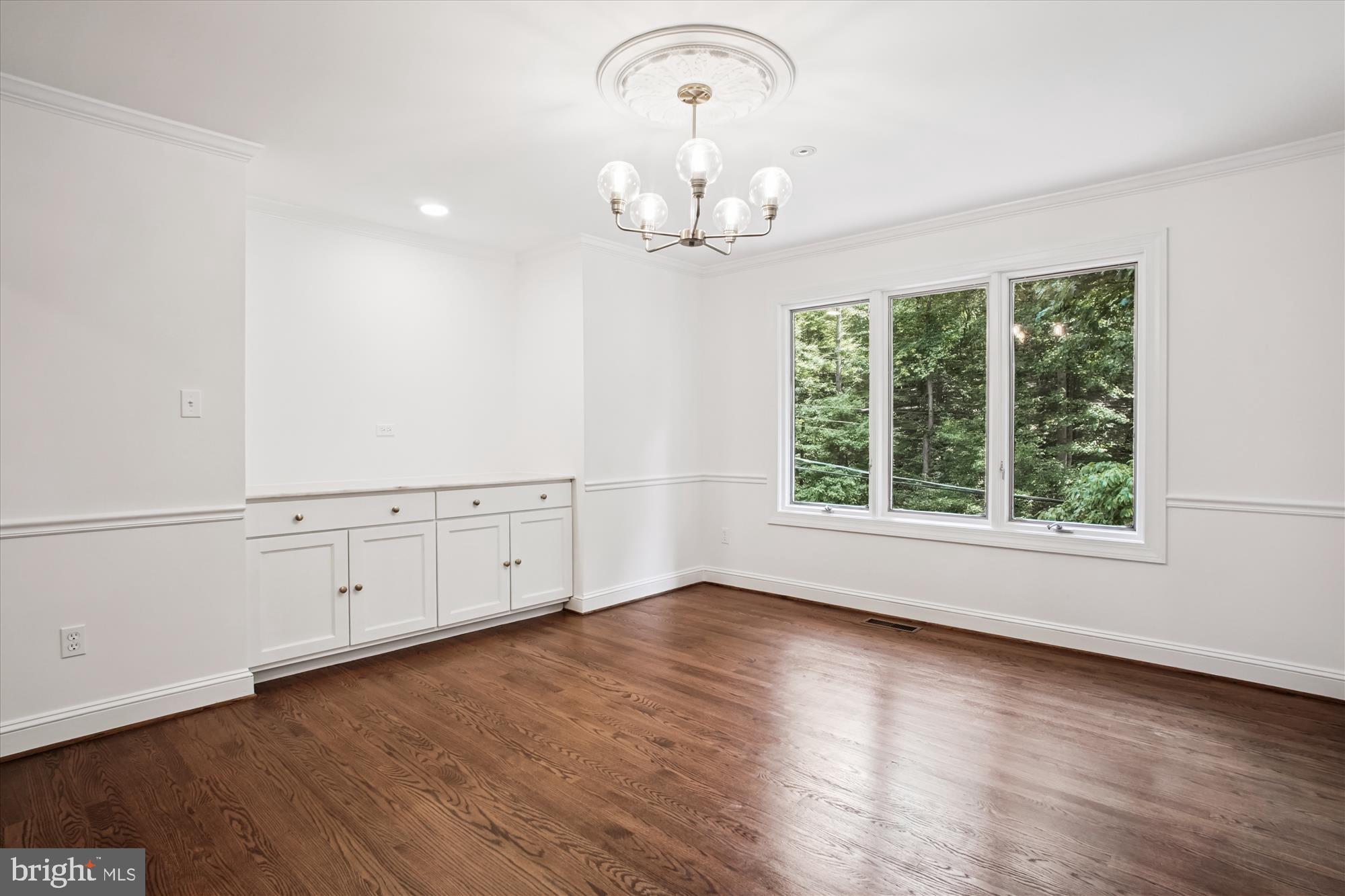 BELLEVUE FOREST - Residential