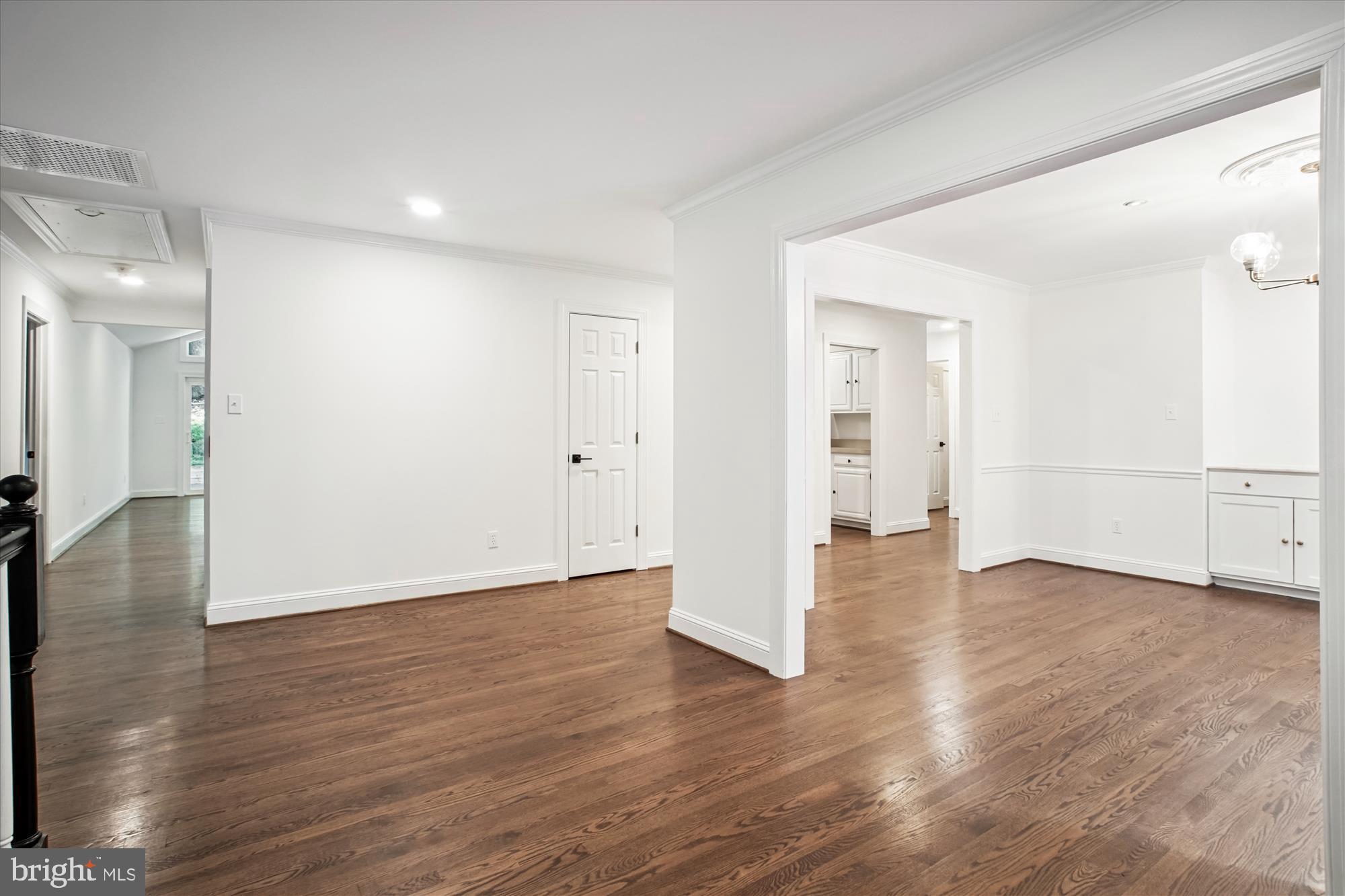 BELLEVUE FOREST - Residential