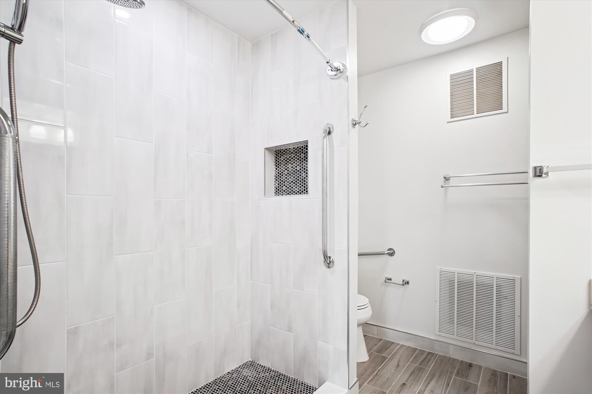 BELLEVUE FOREST - Residential