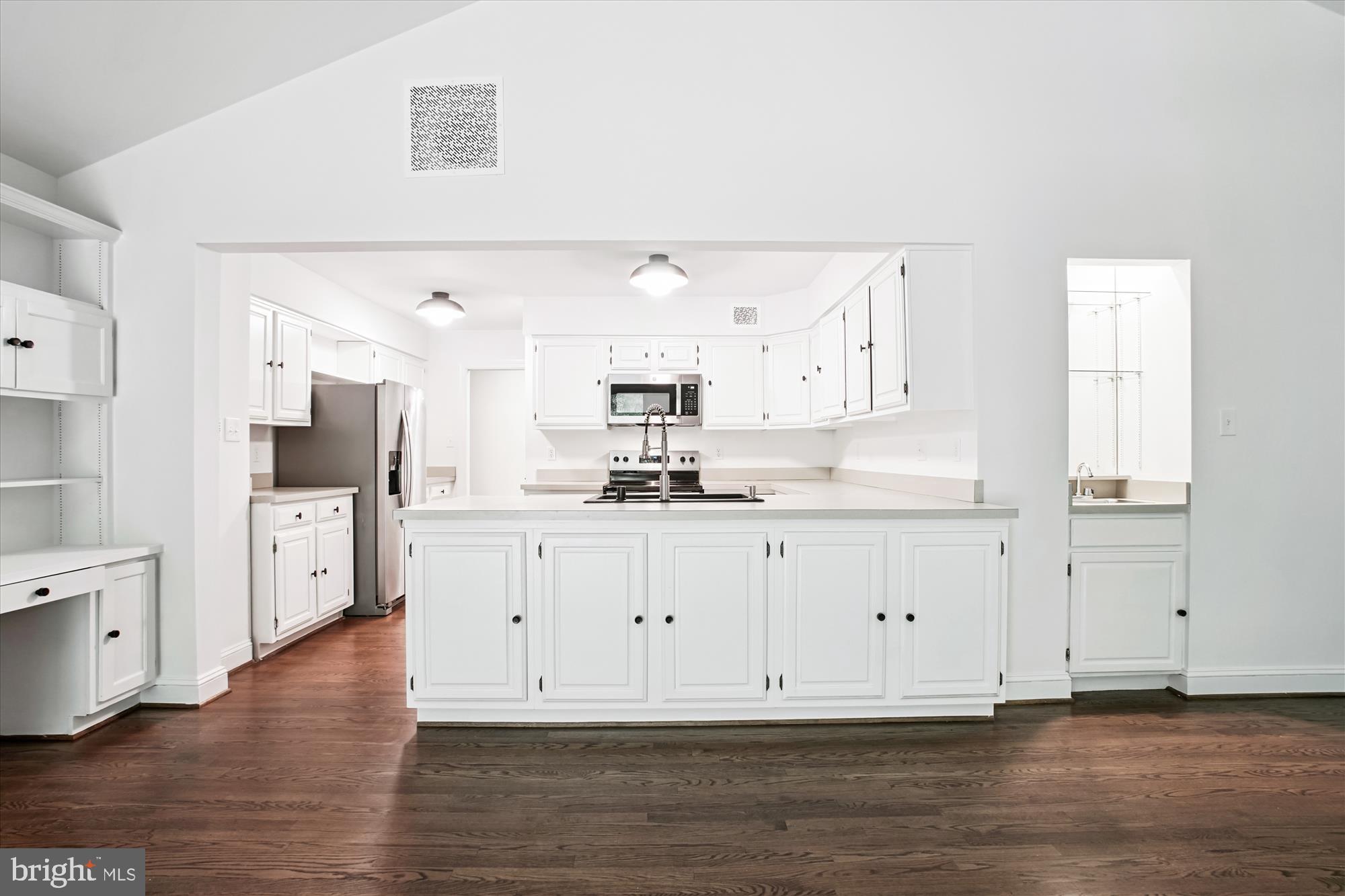 BELLEVUE FOREST - Residential