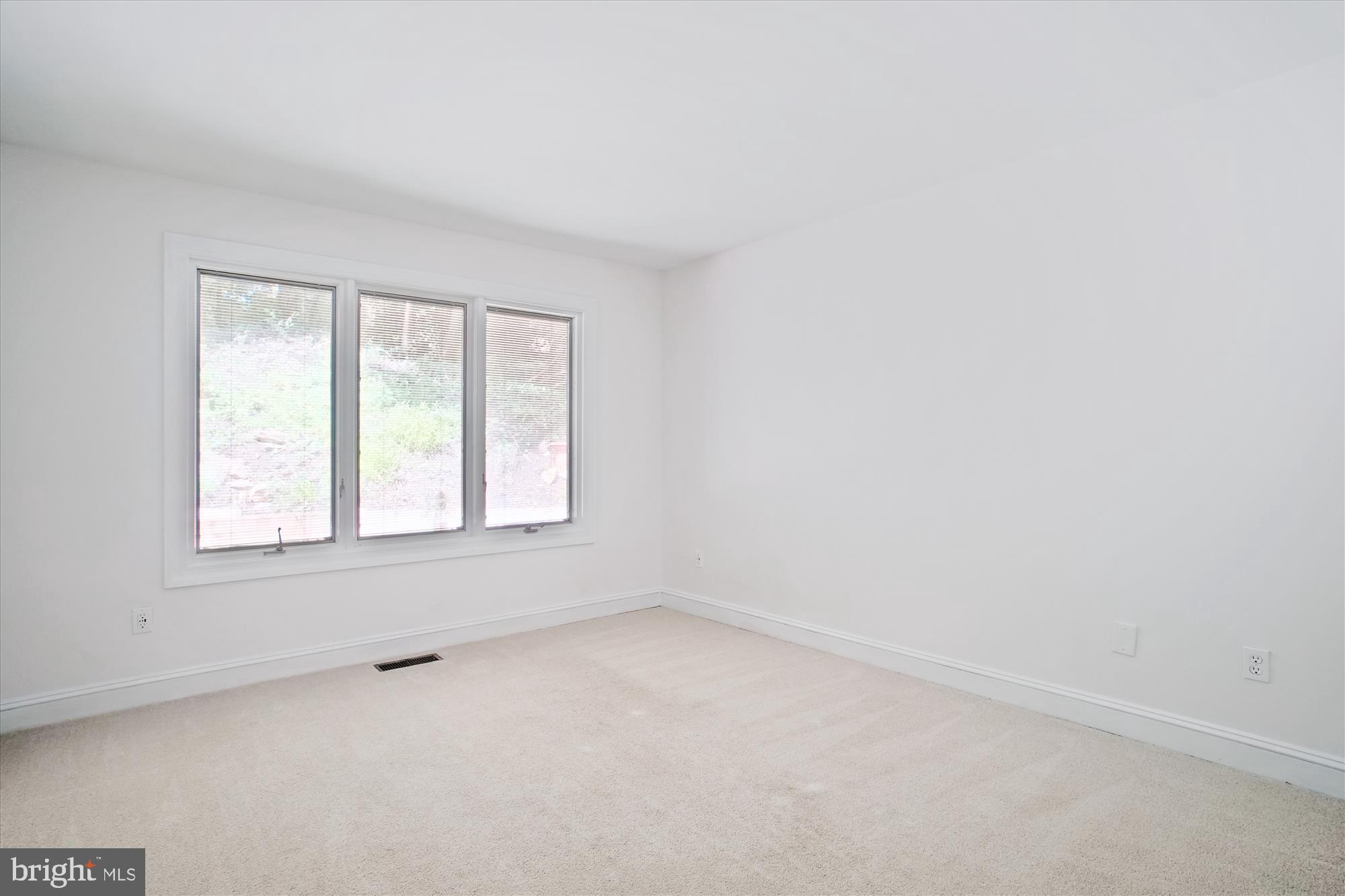 BELLEVUE FOREST - Residential