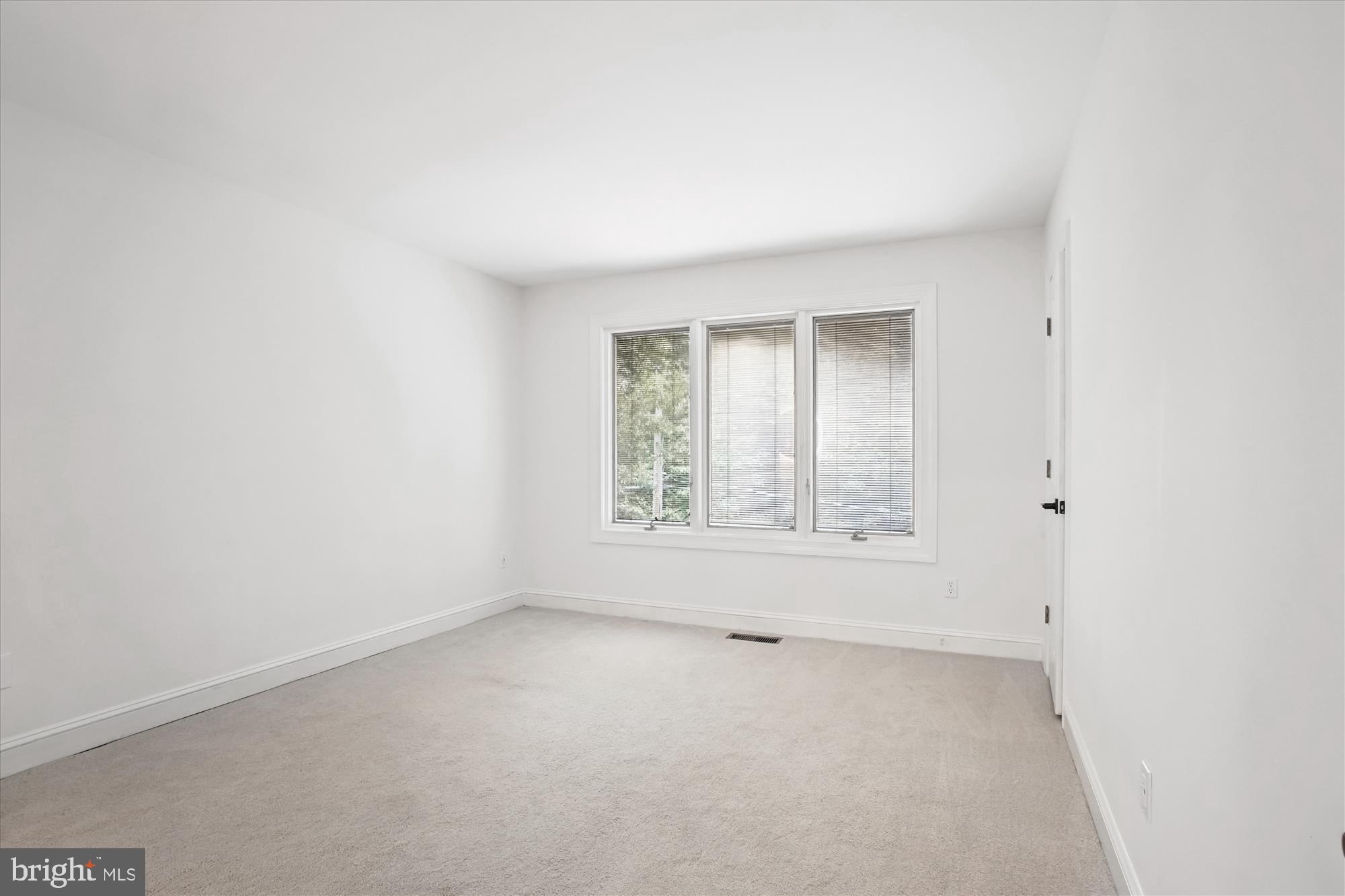 BELLEVUE FOREST - Residential