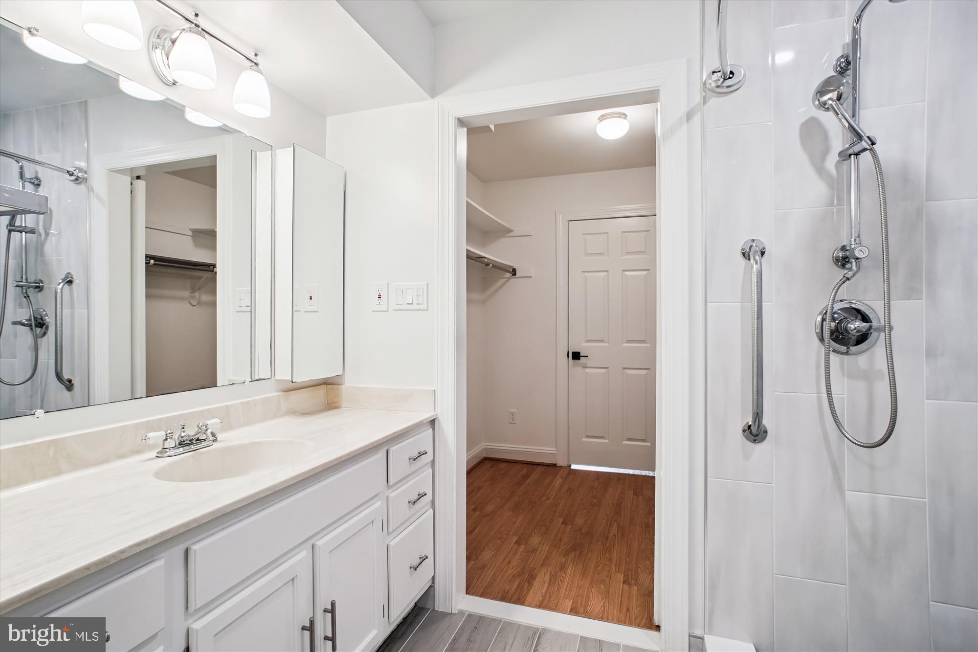 BELLEVUE FOREST - Residential