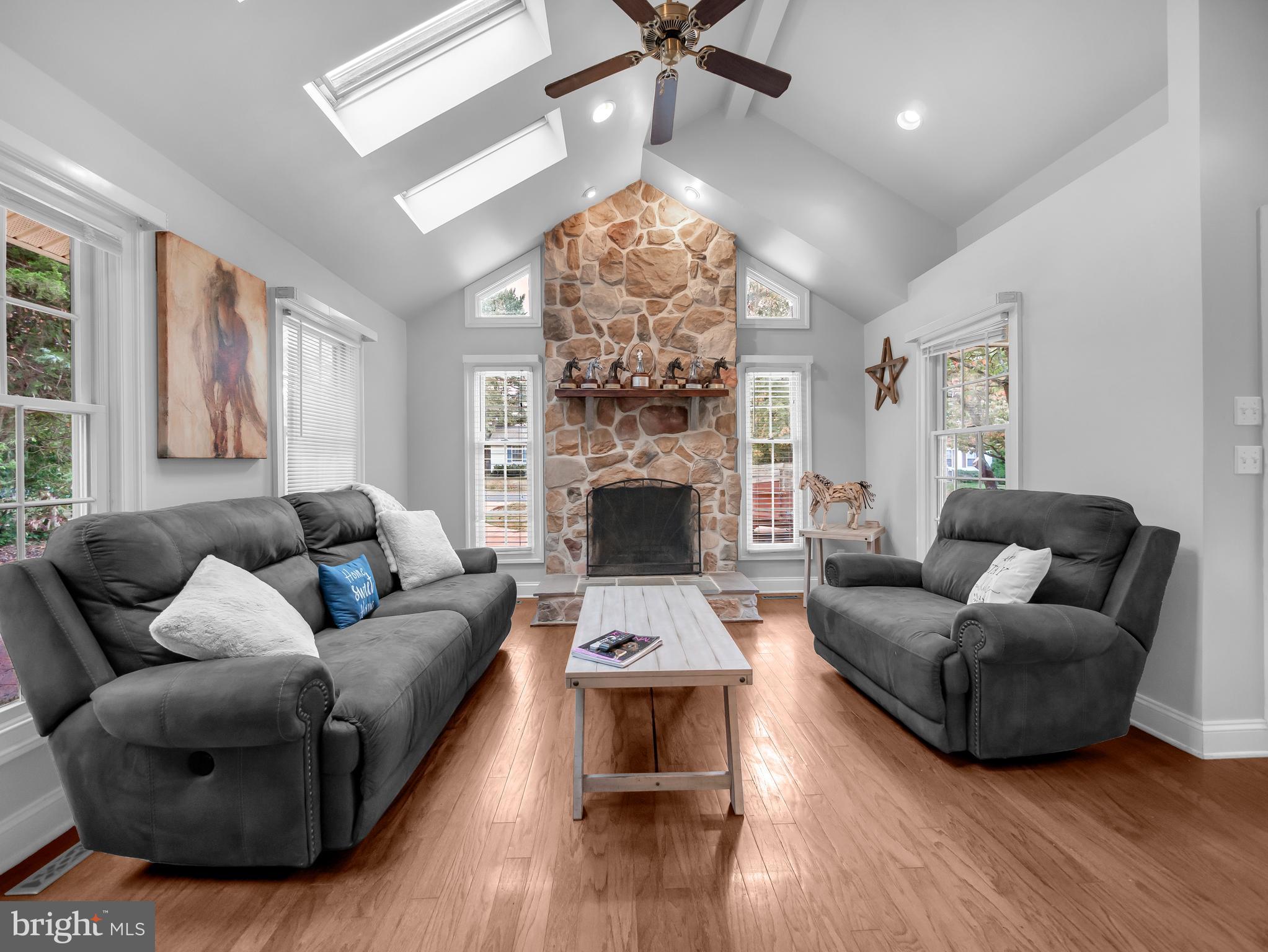 CHESTER HARBOR - Residential