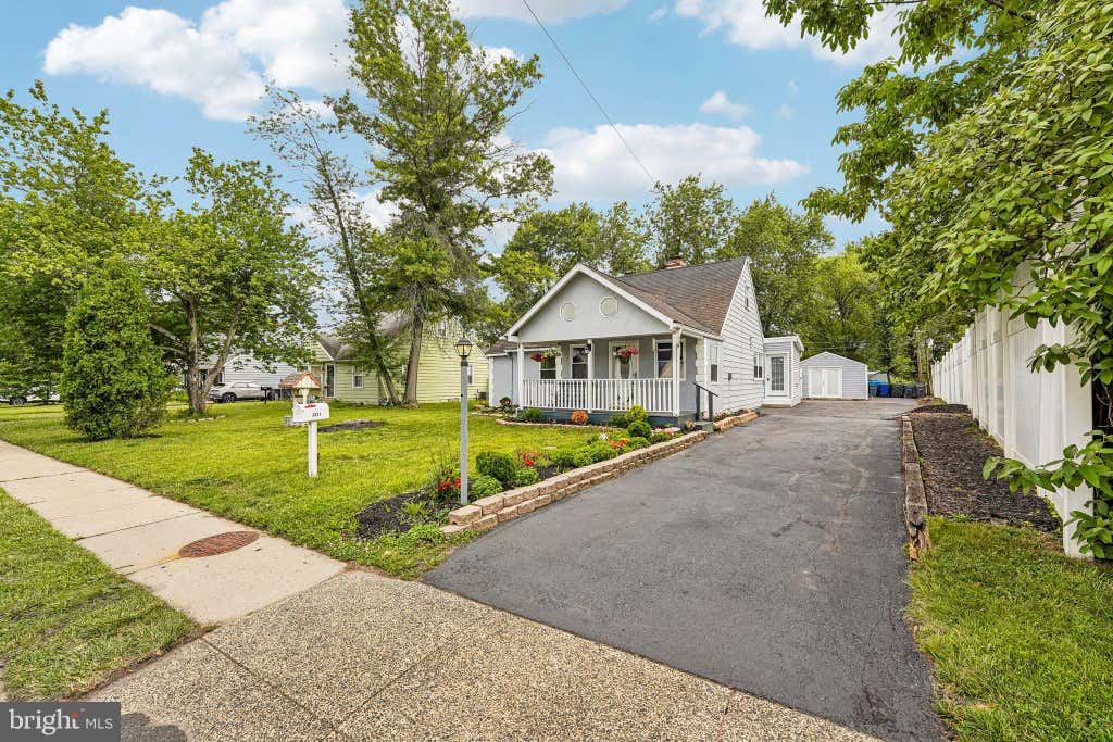 Photo of 2621 Old Welsh Road, WILLOW GROVE, PA 19090 (MLS # PAMC2188838)