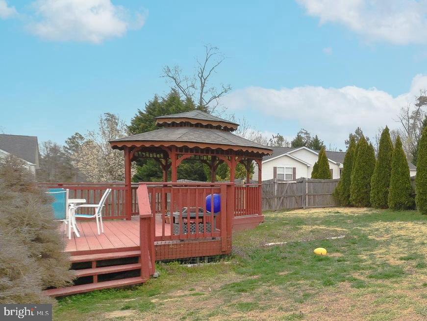 WILLOW WOODS - Residential