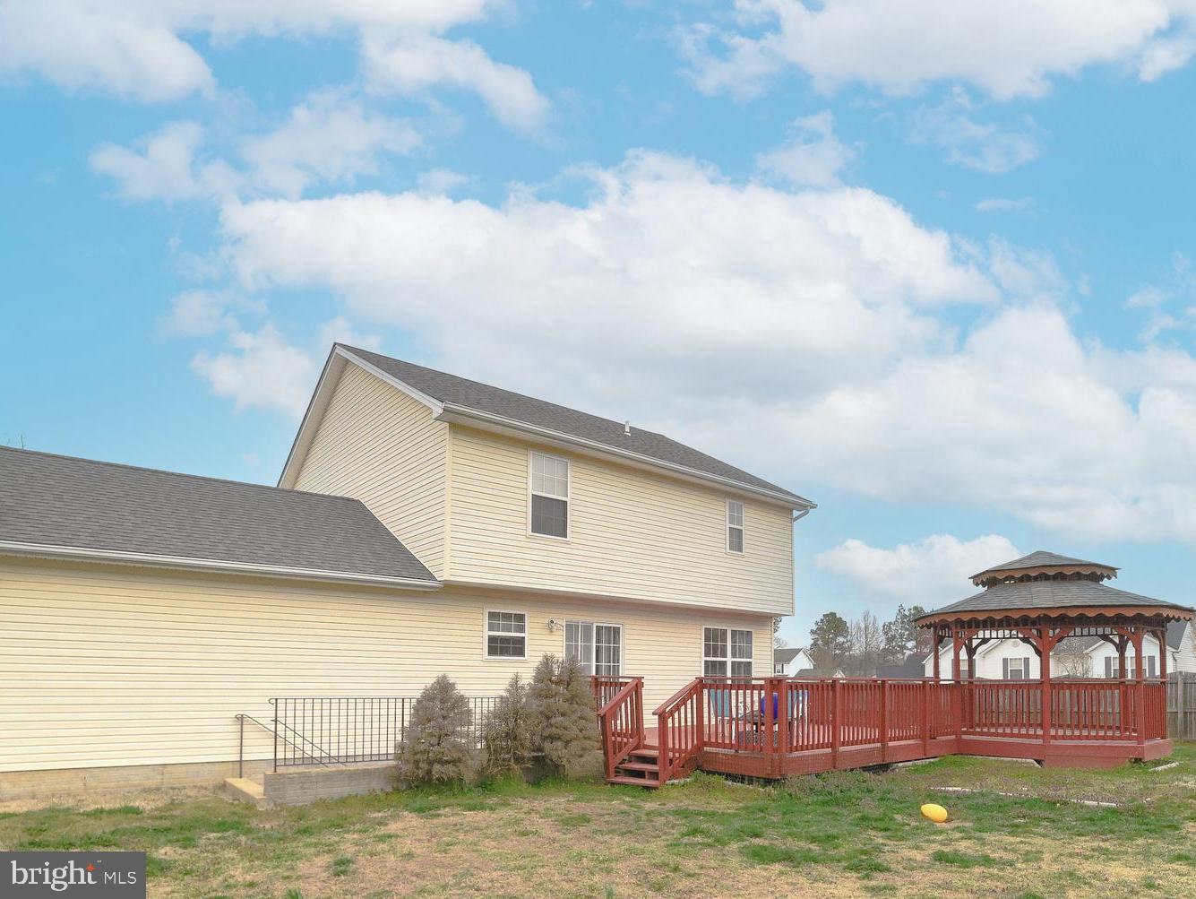 WILLOW WOODS - Residential