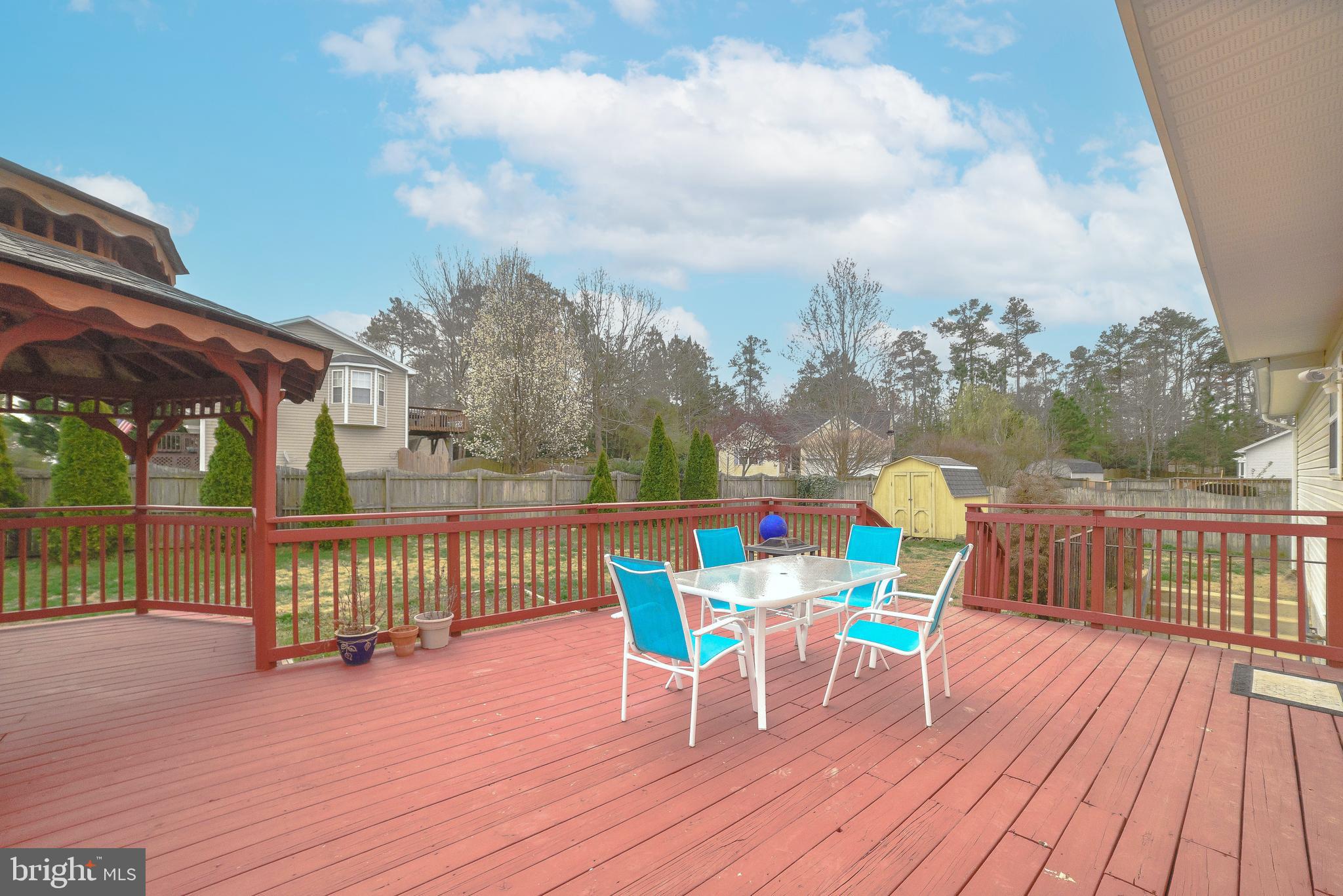 WILLOW WOODS - Residential