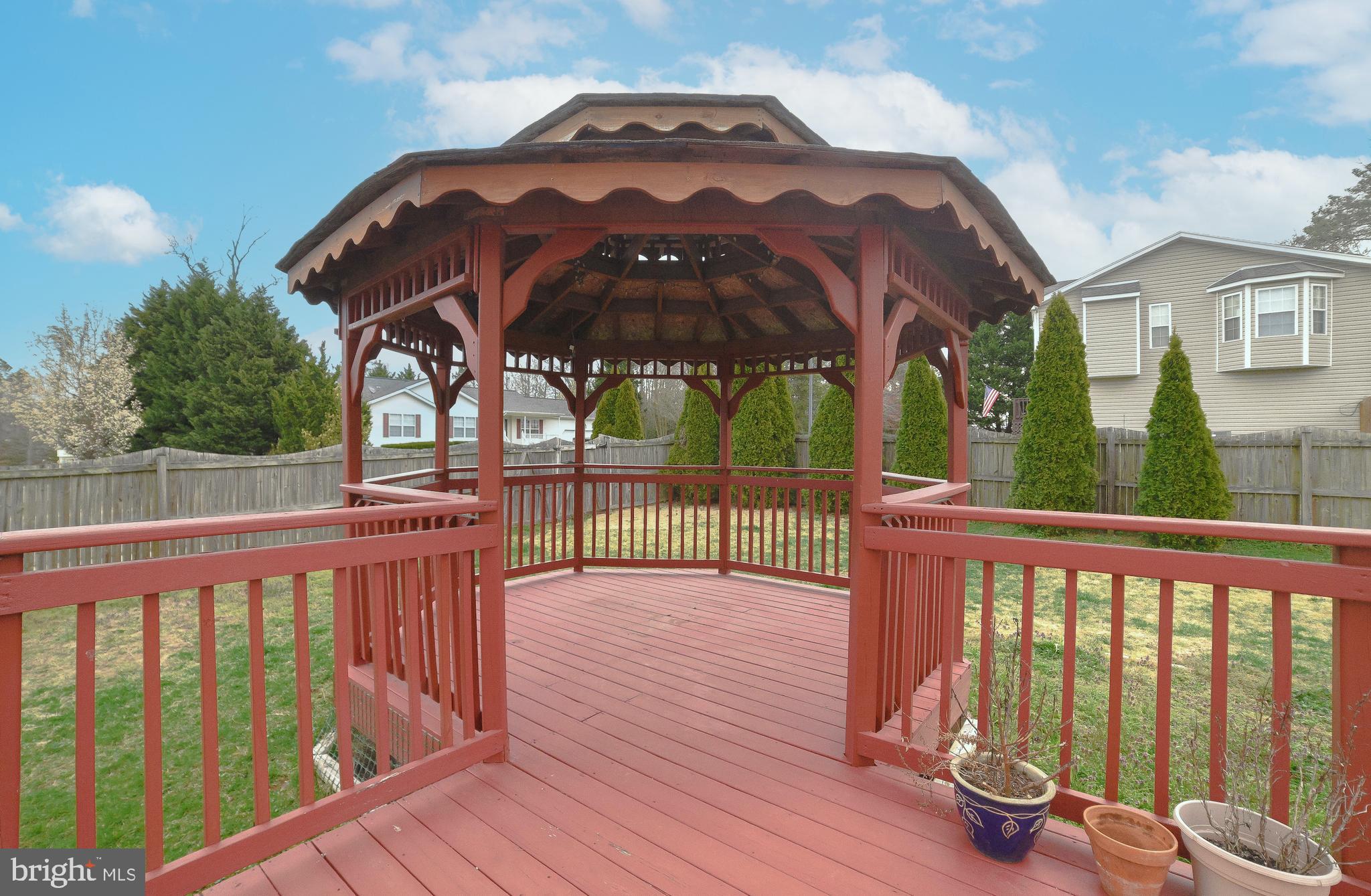 WILLOW WOODS - Residential