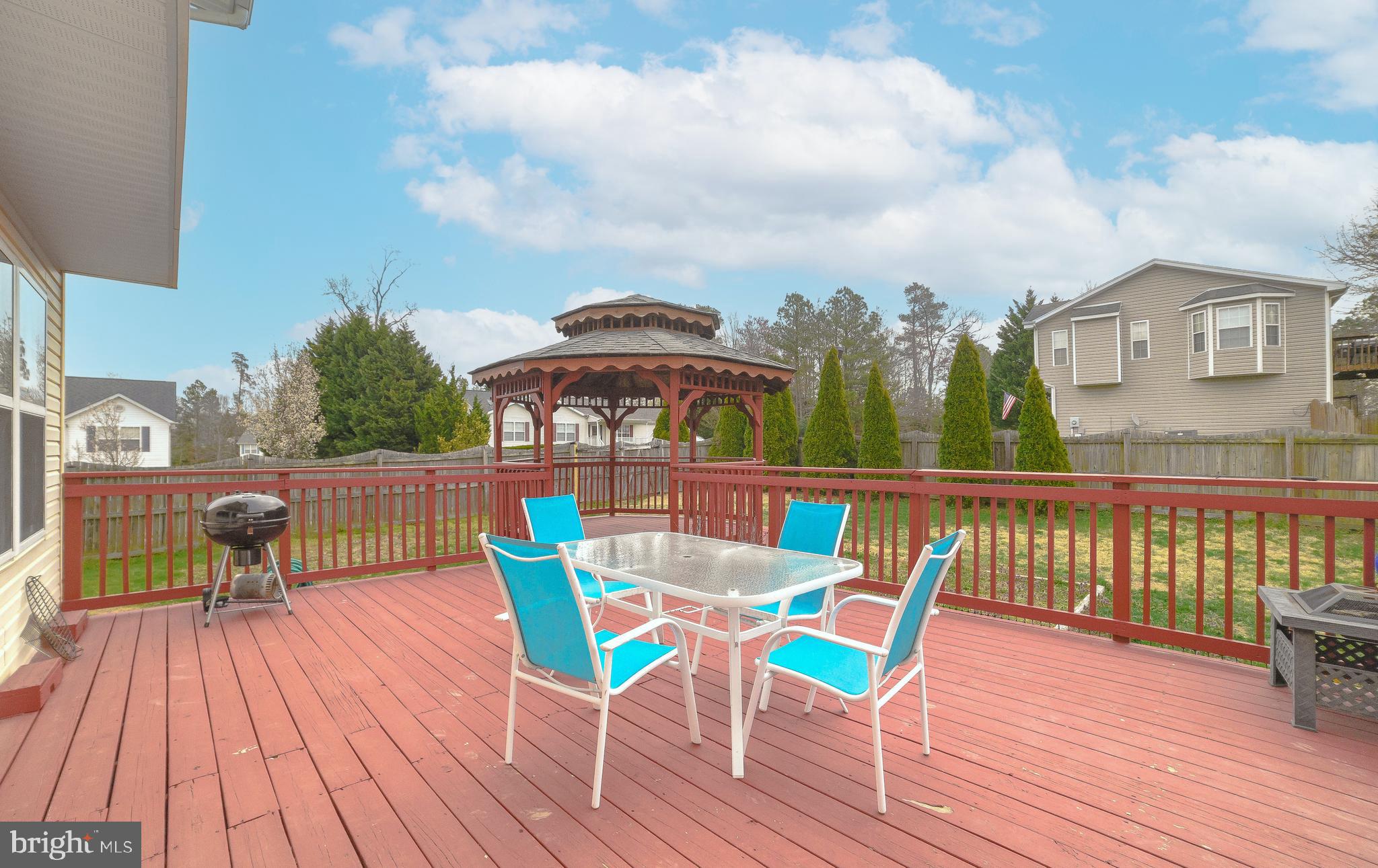 WILLOW WOODS - Residential