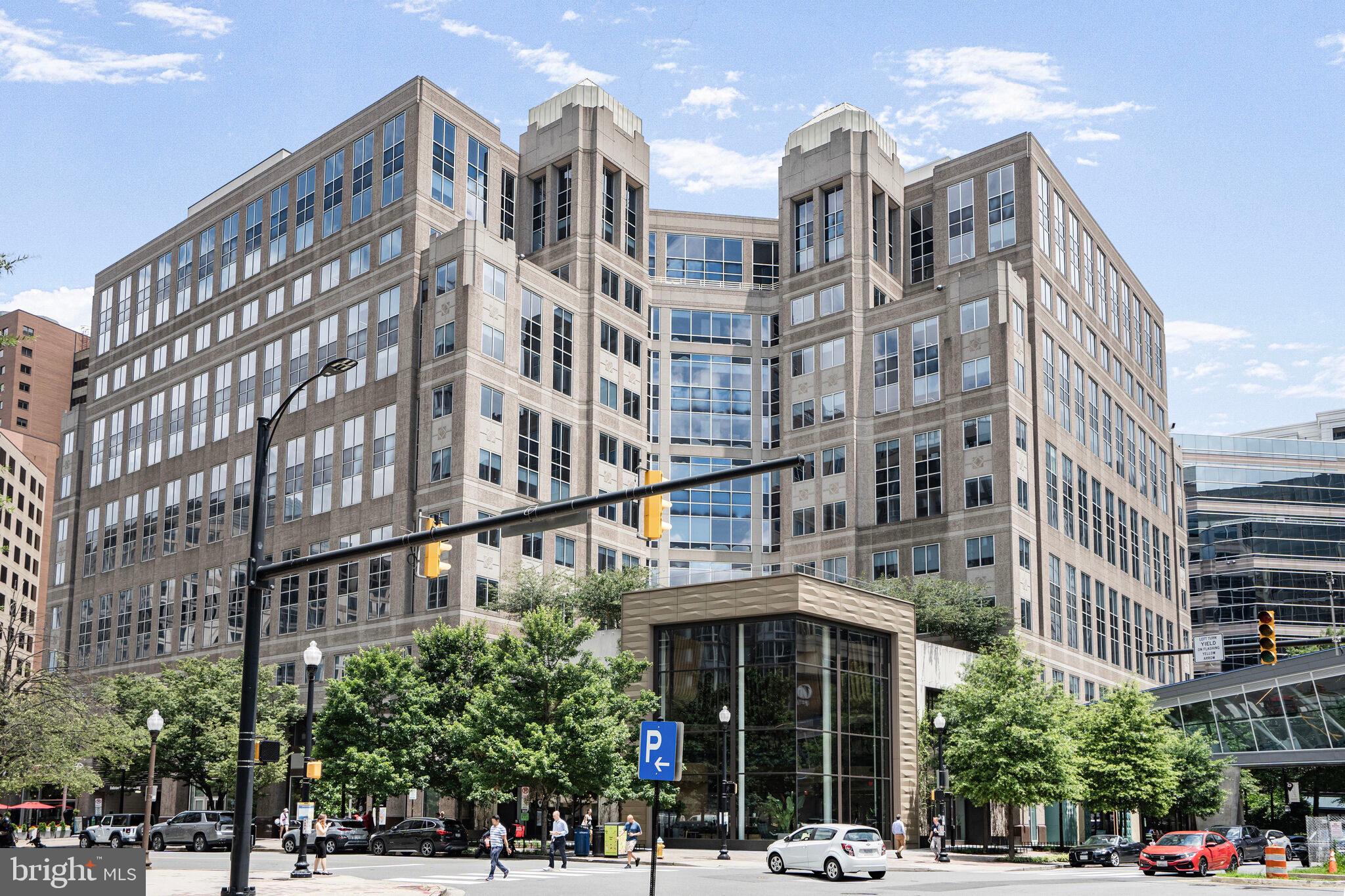 TOWNES OF BALLSTON - Residential Lease