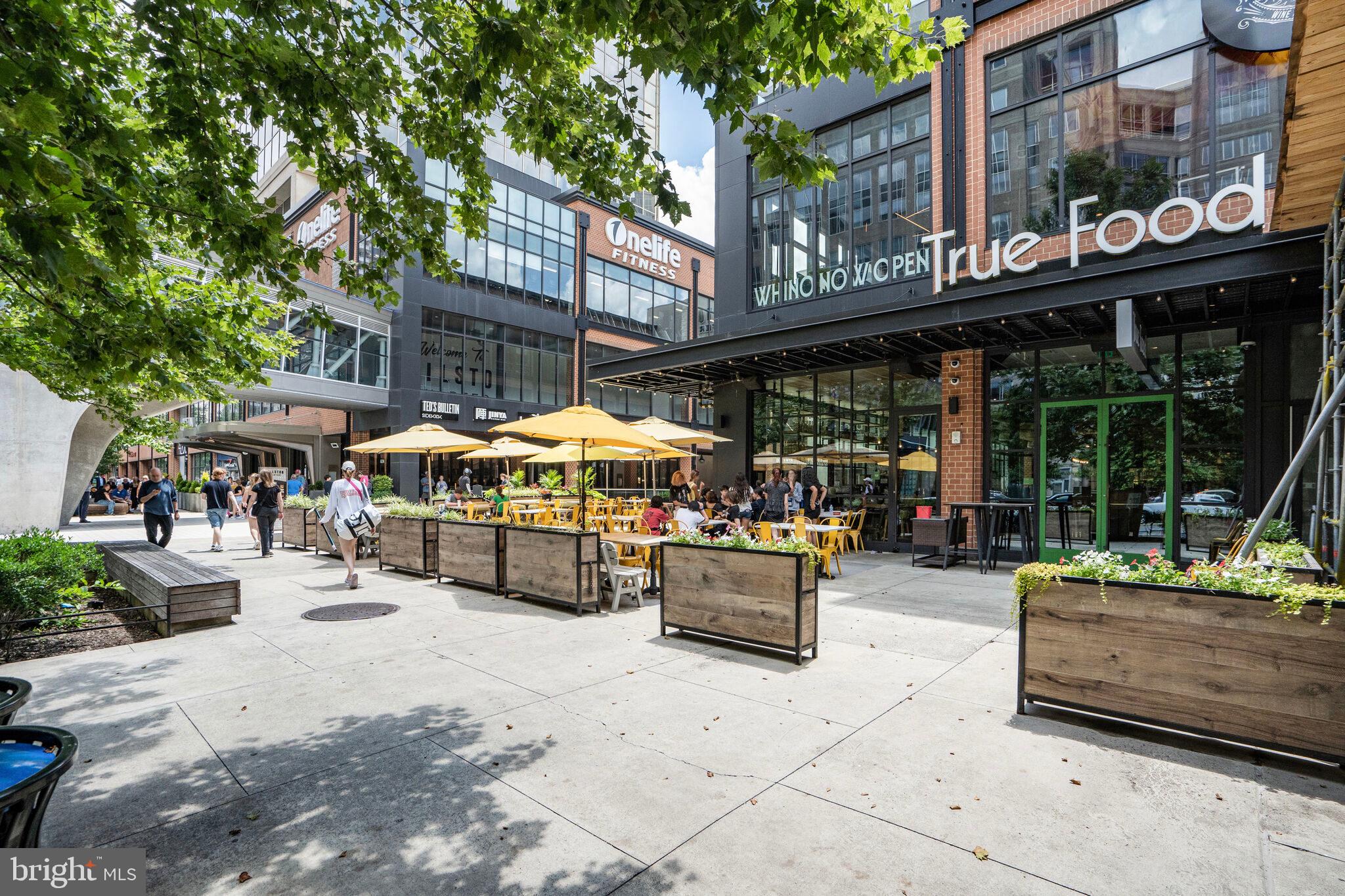 TOWNES OF BALLSTON - Residential Lease