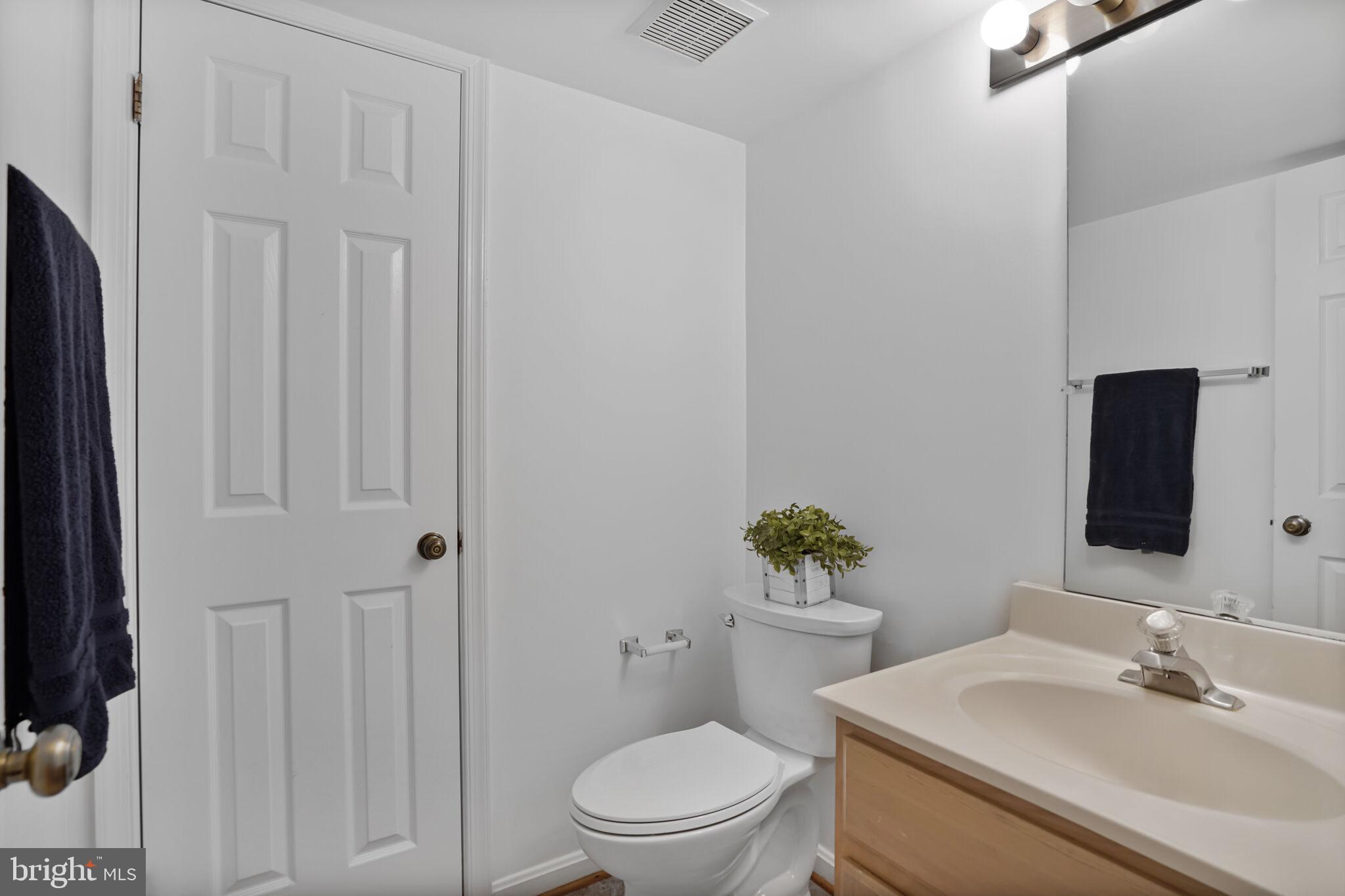 TOWNES OF BALLSTON - Residential Lease