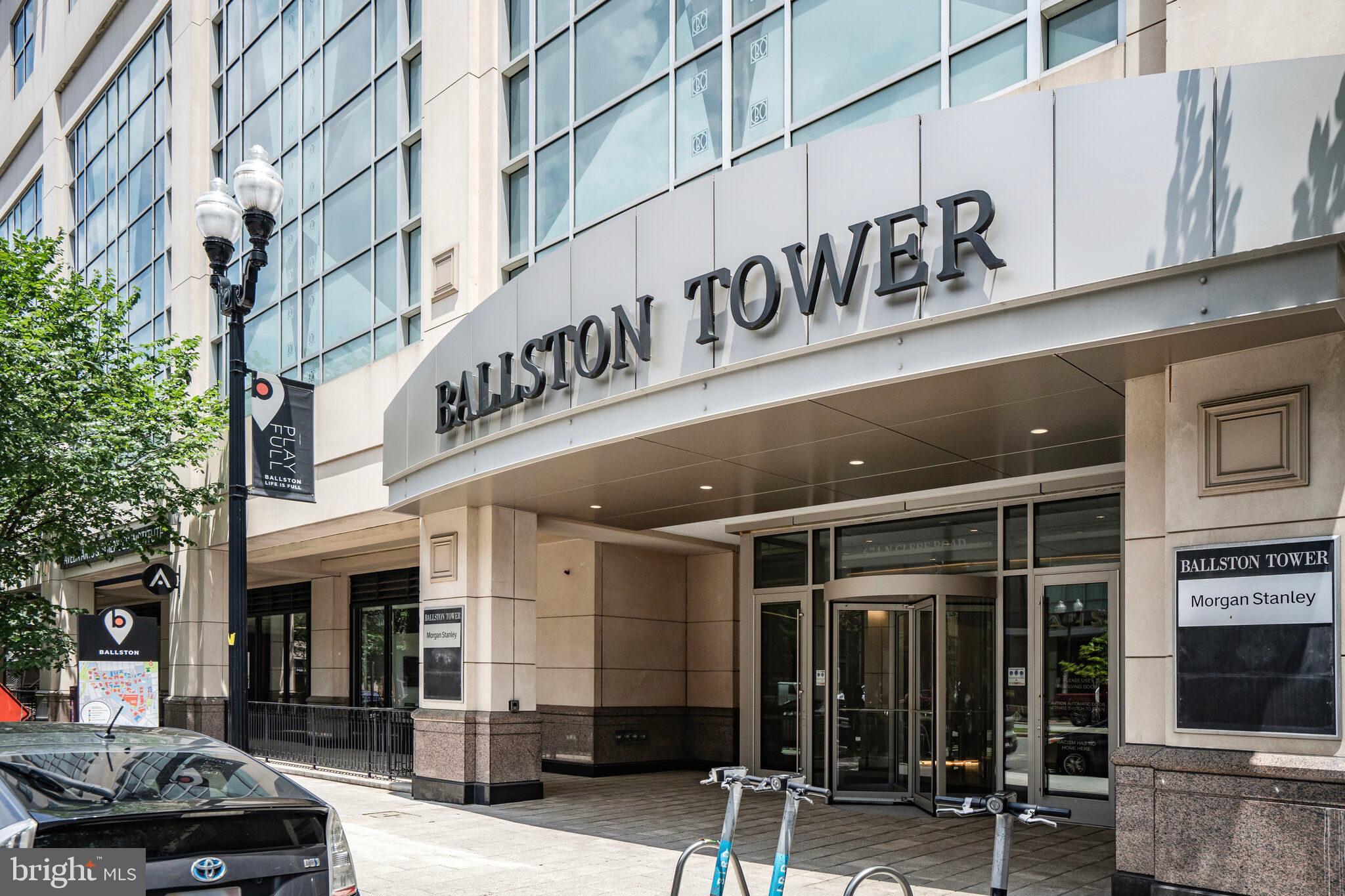 TOWNES OF BALLSTON - Residential Lease