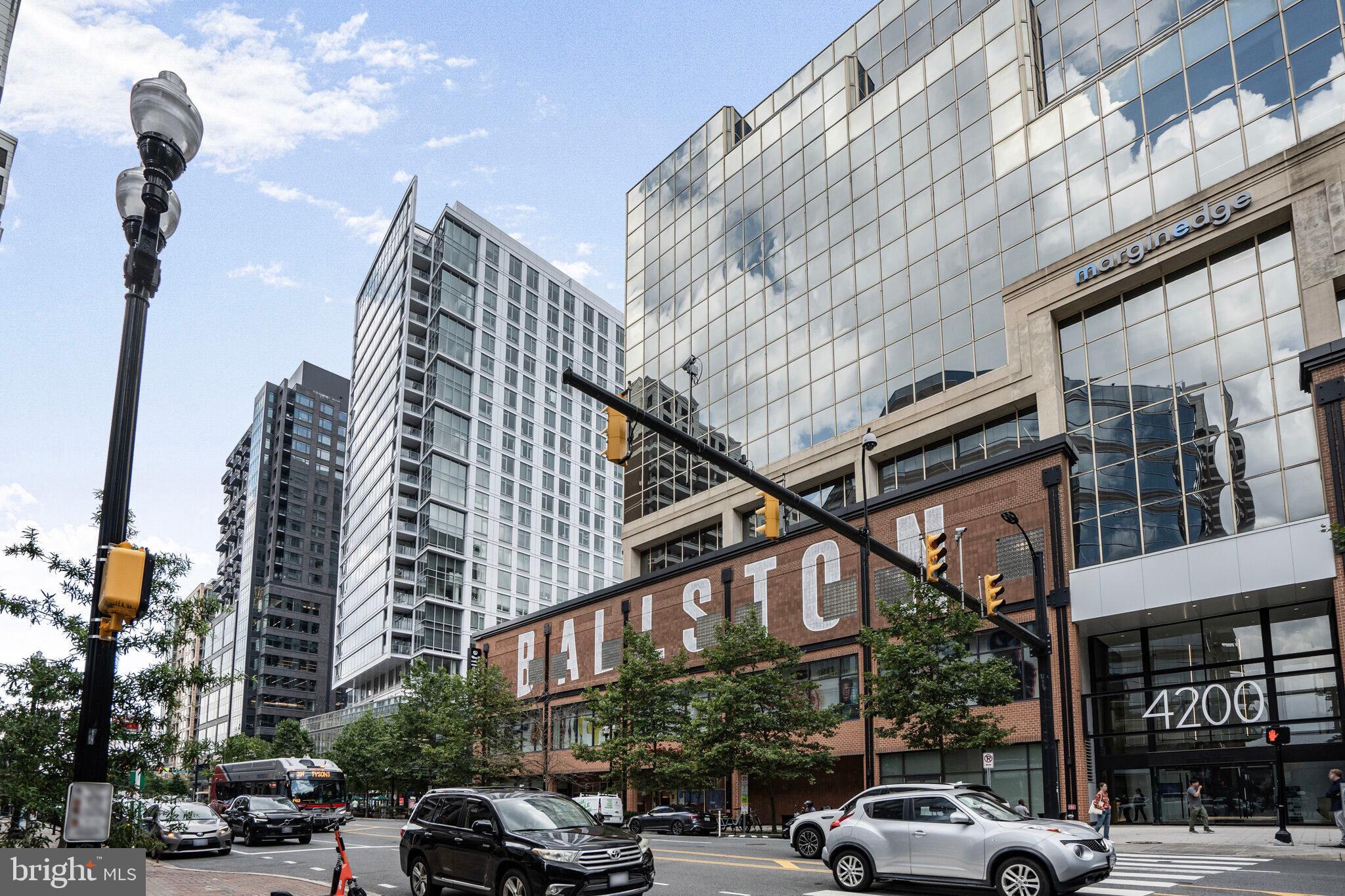 TOWNES OF BALLSTON - Residential Lease