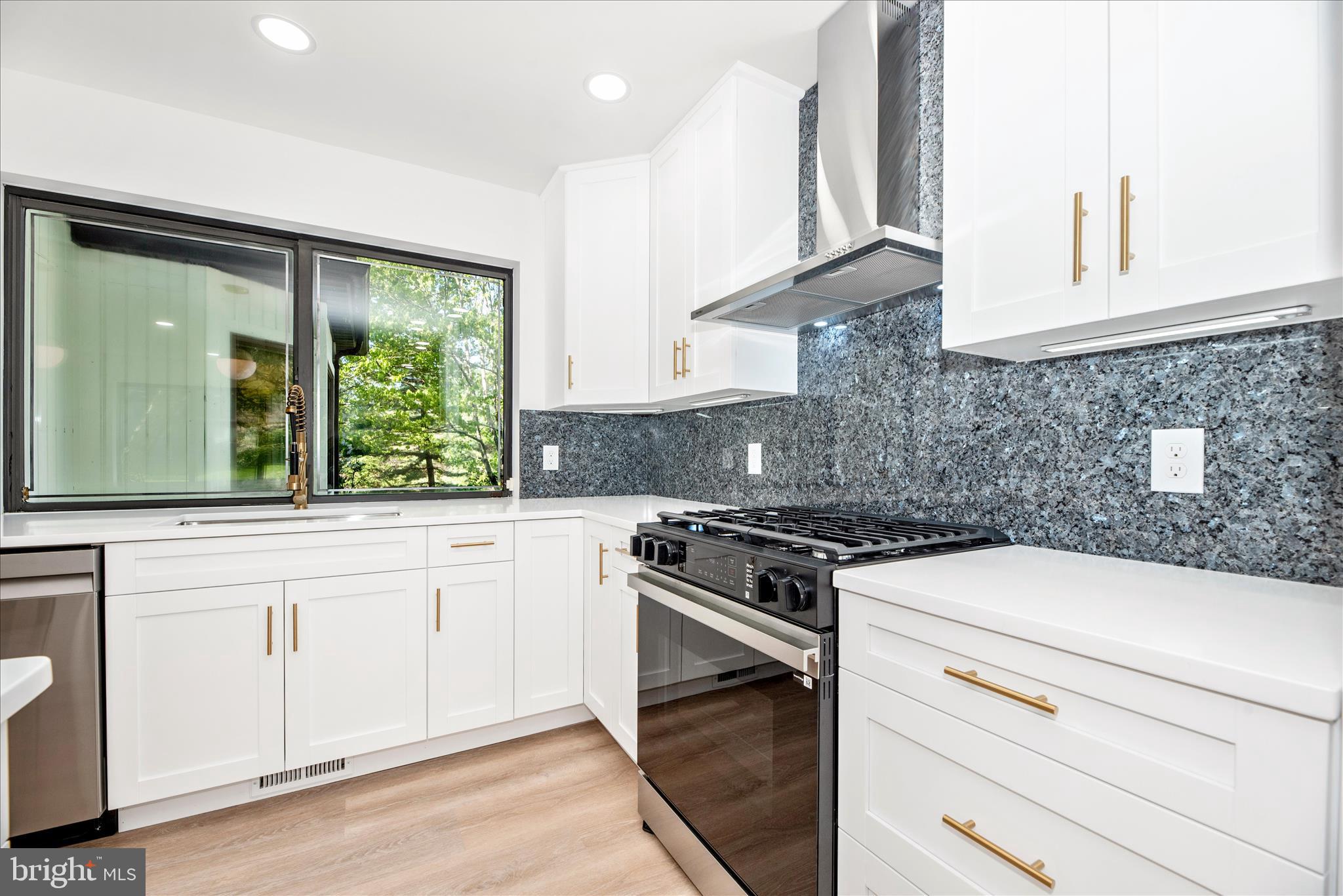 VELVET HILLS SOUTH - Residential