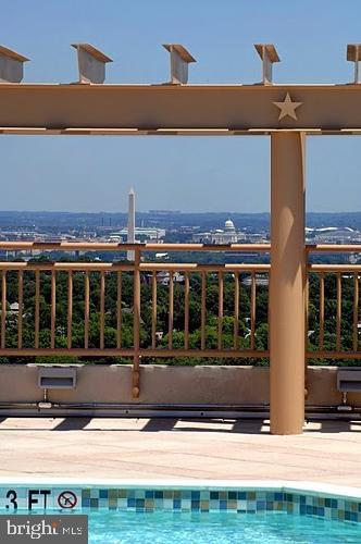 RESIDENCES AT LIBERTY CENTER - Residential