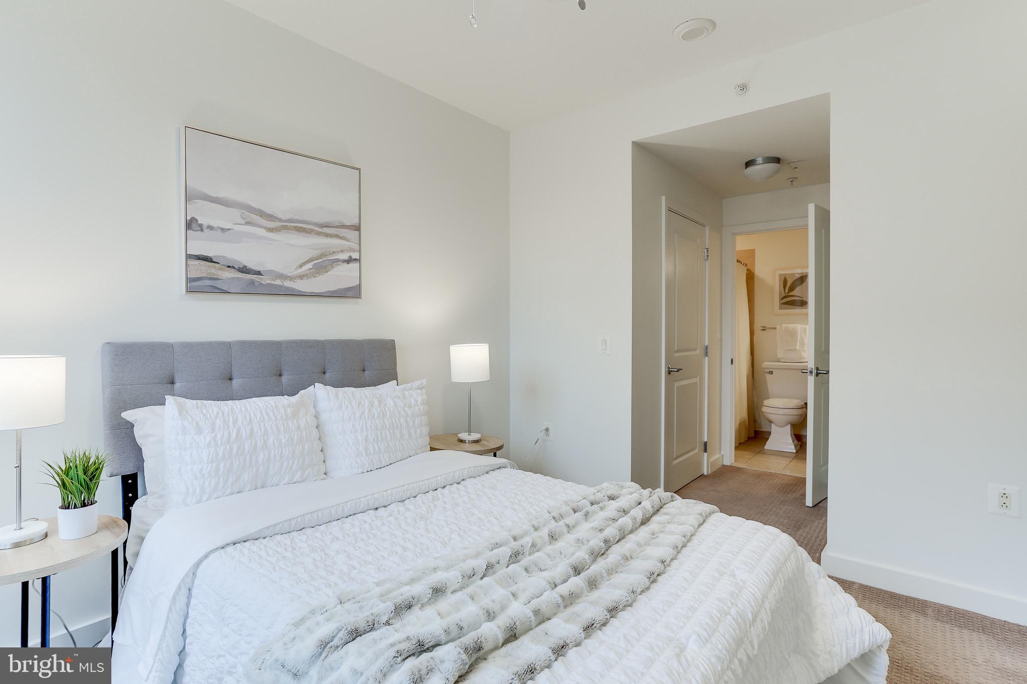 RESIDENCES AT LIBERTY CENTER - Residential