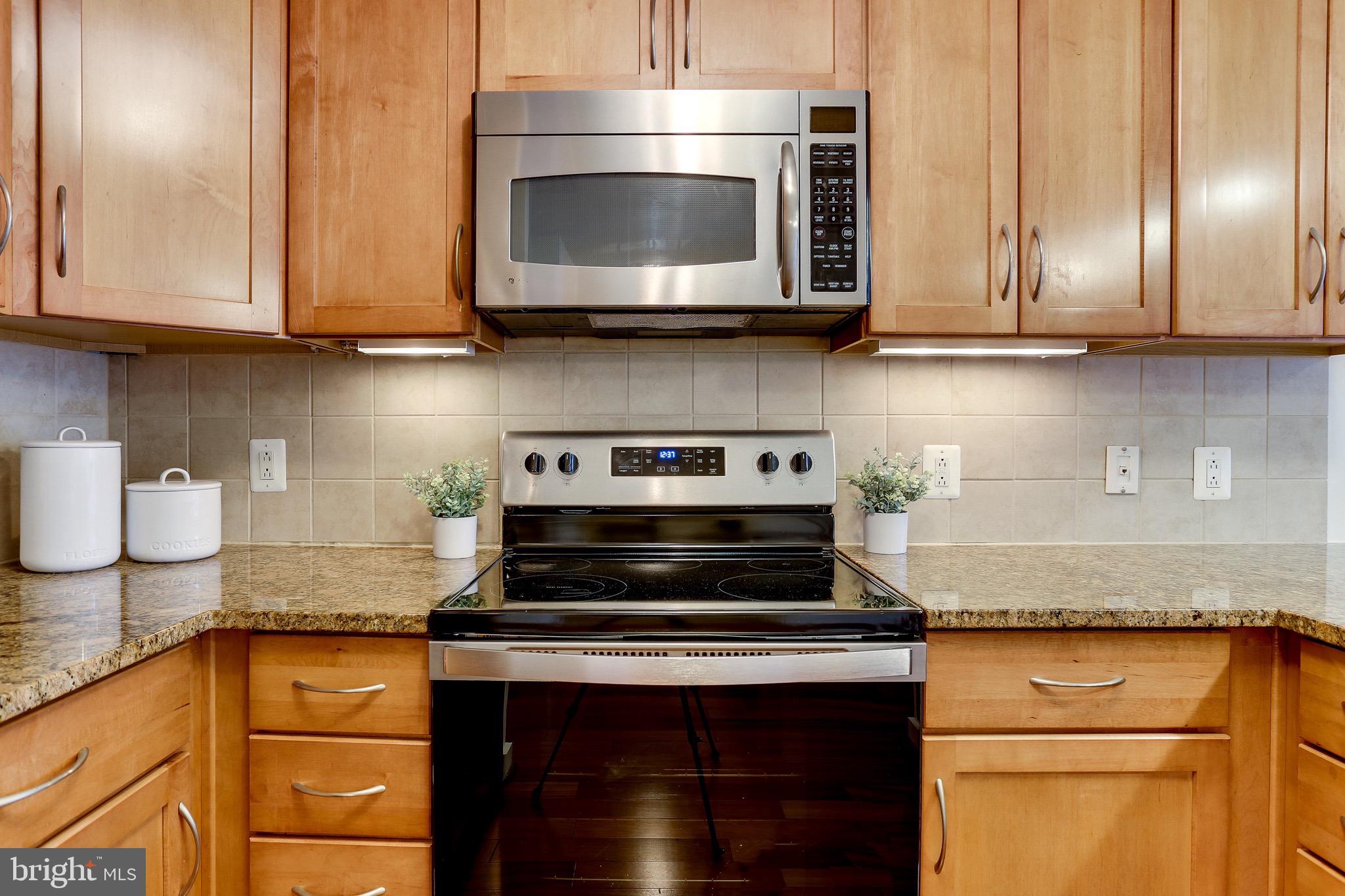 RESIDENCES AT LIBERTY CENTER - Residential