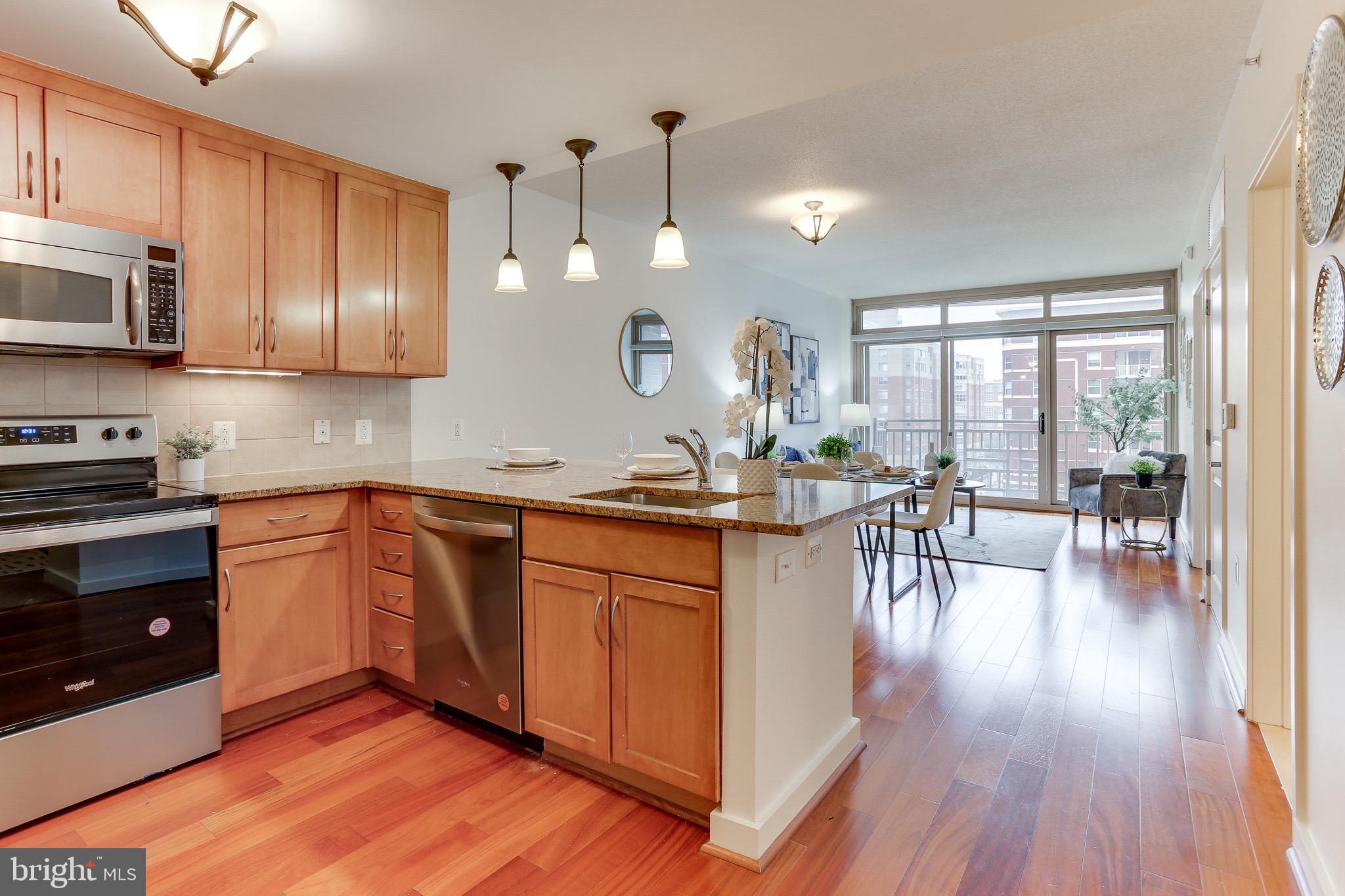 RESIDENCES AT LIBERTY CENTER - Residential