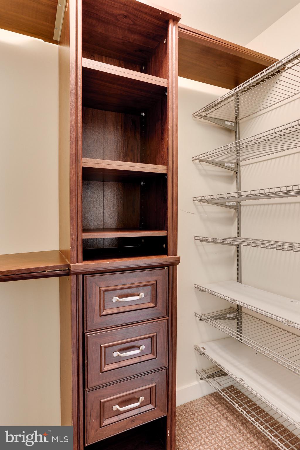 RESIDENCES AT LIBERTY CENTER - Residential