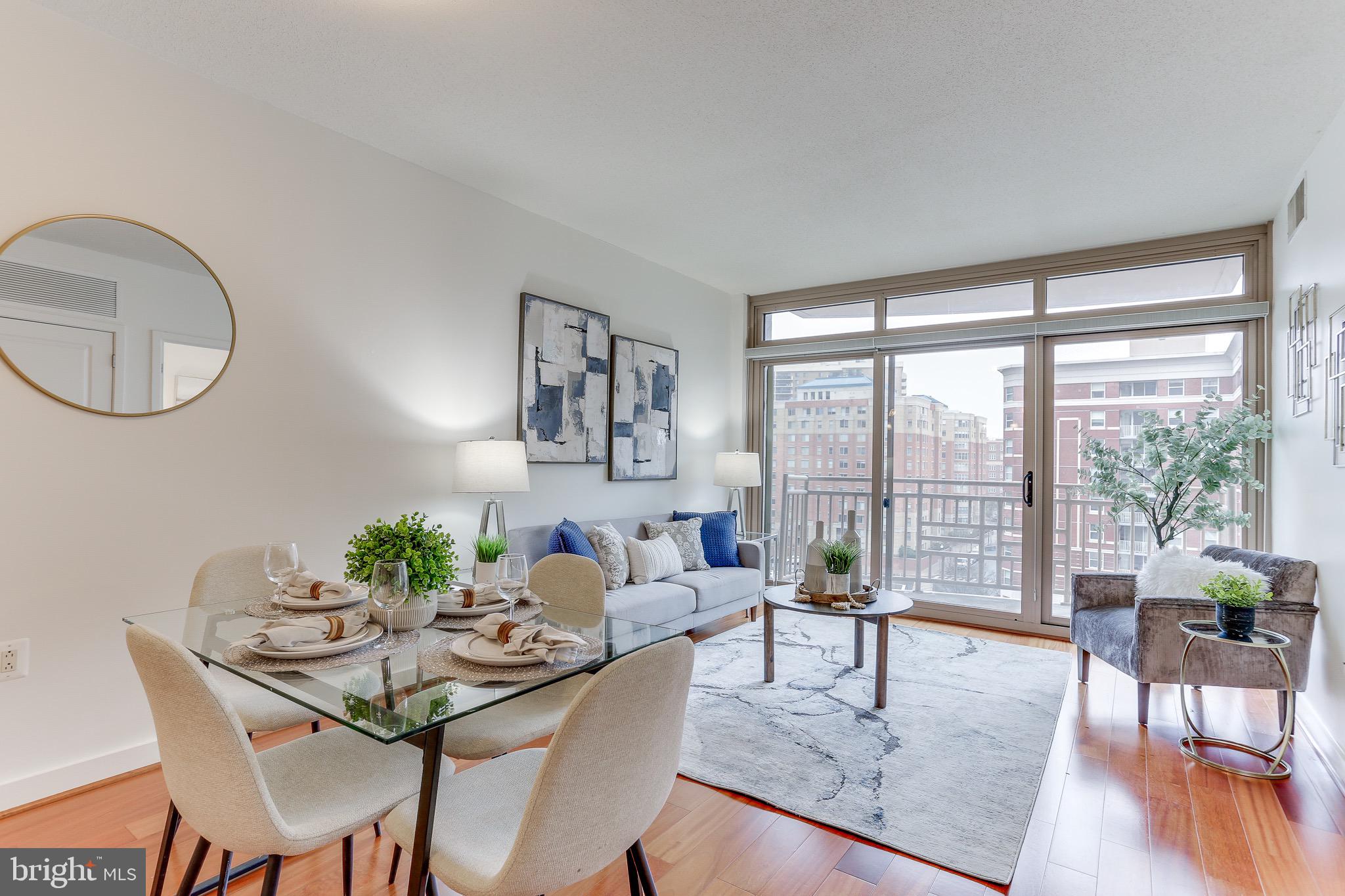 RESIDENCES AT LIBERTY CENTER - Residential