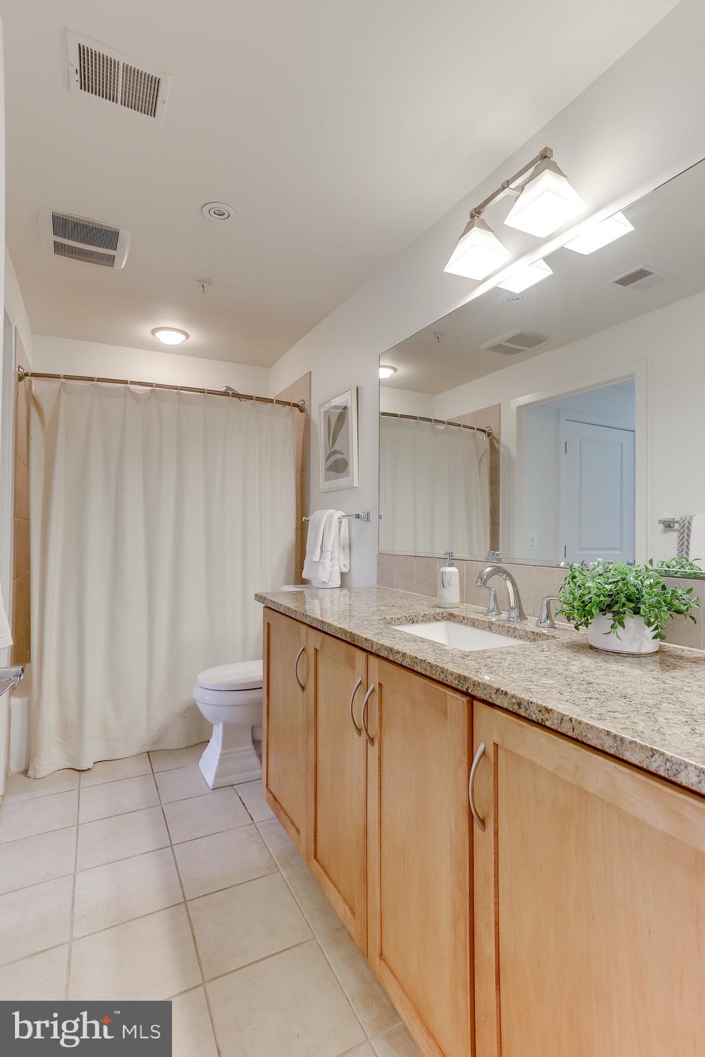 RESIDENCES AT LIBERTY CENTER - Residential