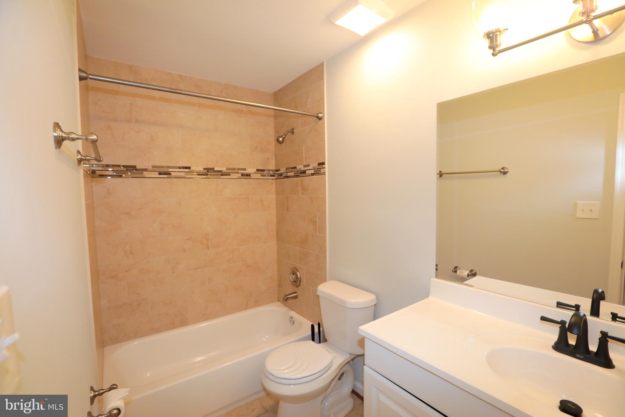 CHARING CROSS - Residential Lease