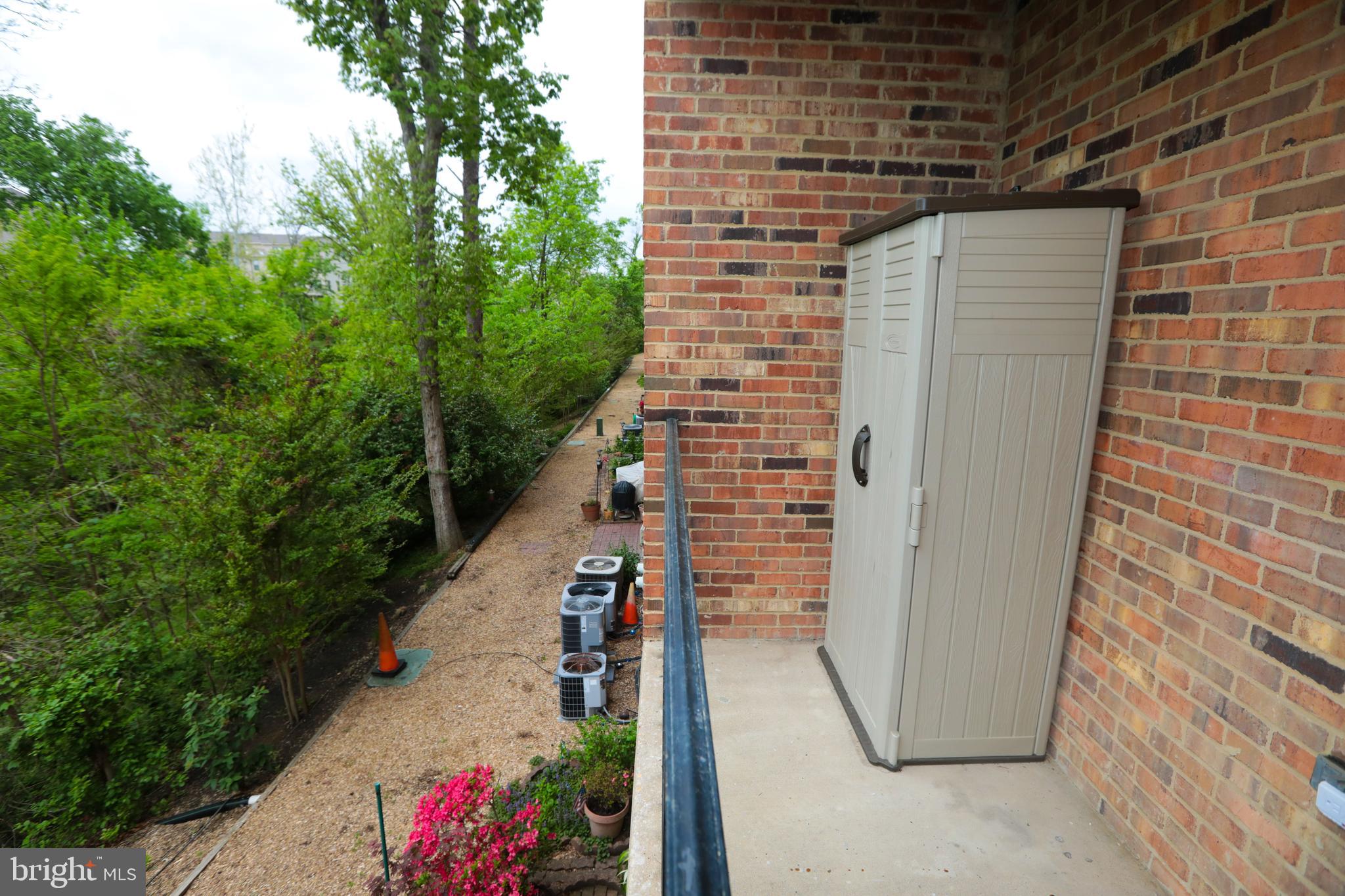 CHARING CROSS - Residential Lease