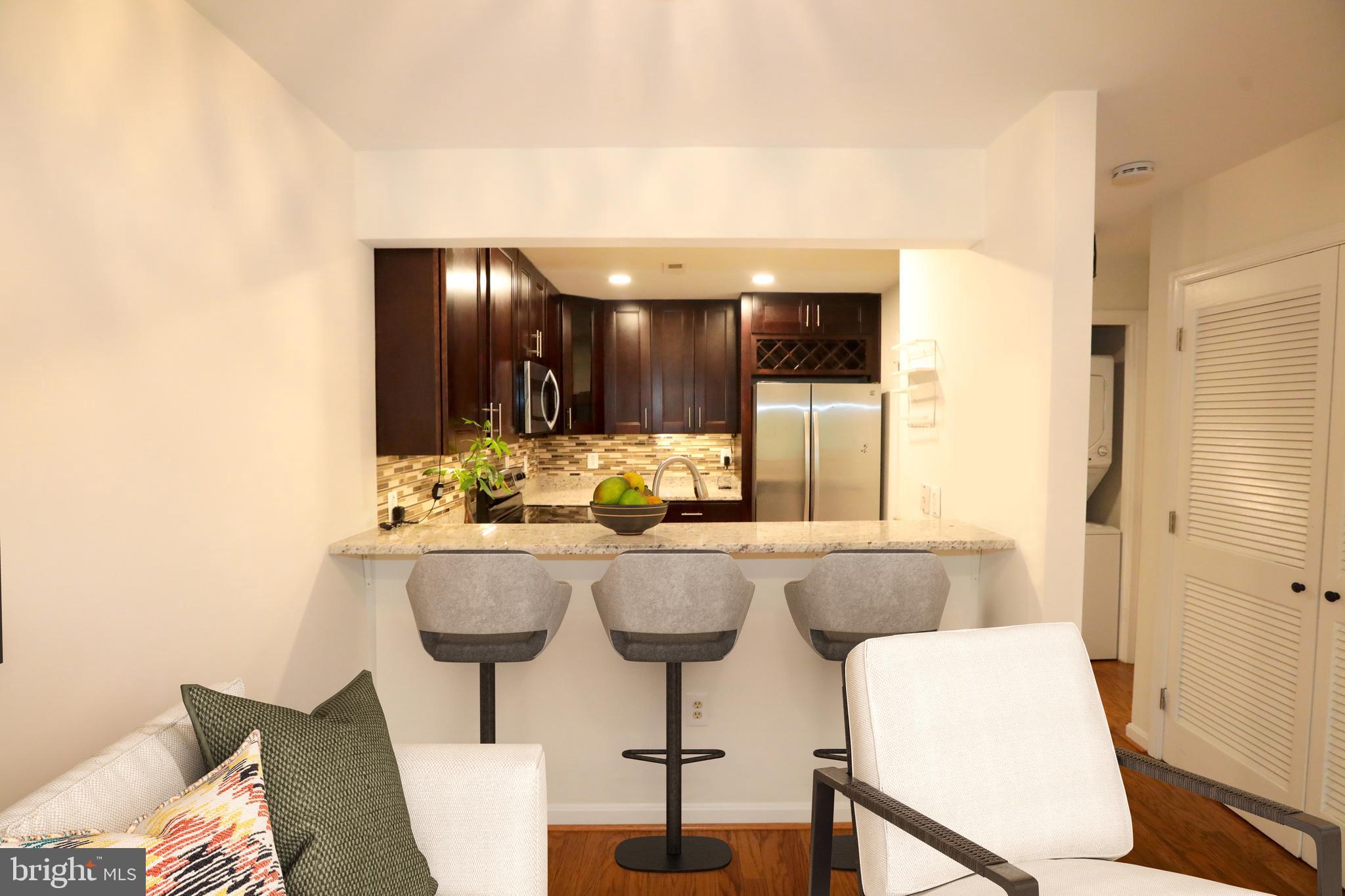 CHARING CROSS - Residential Lease