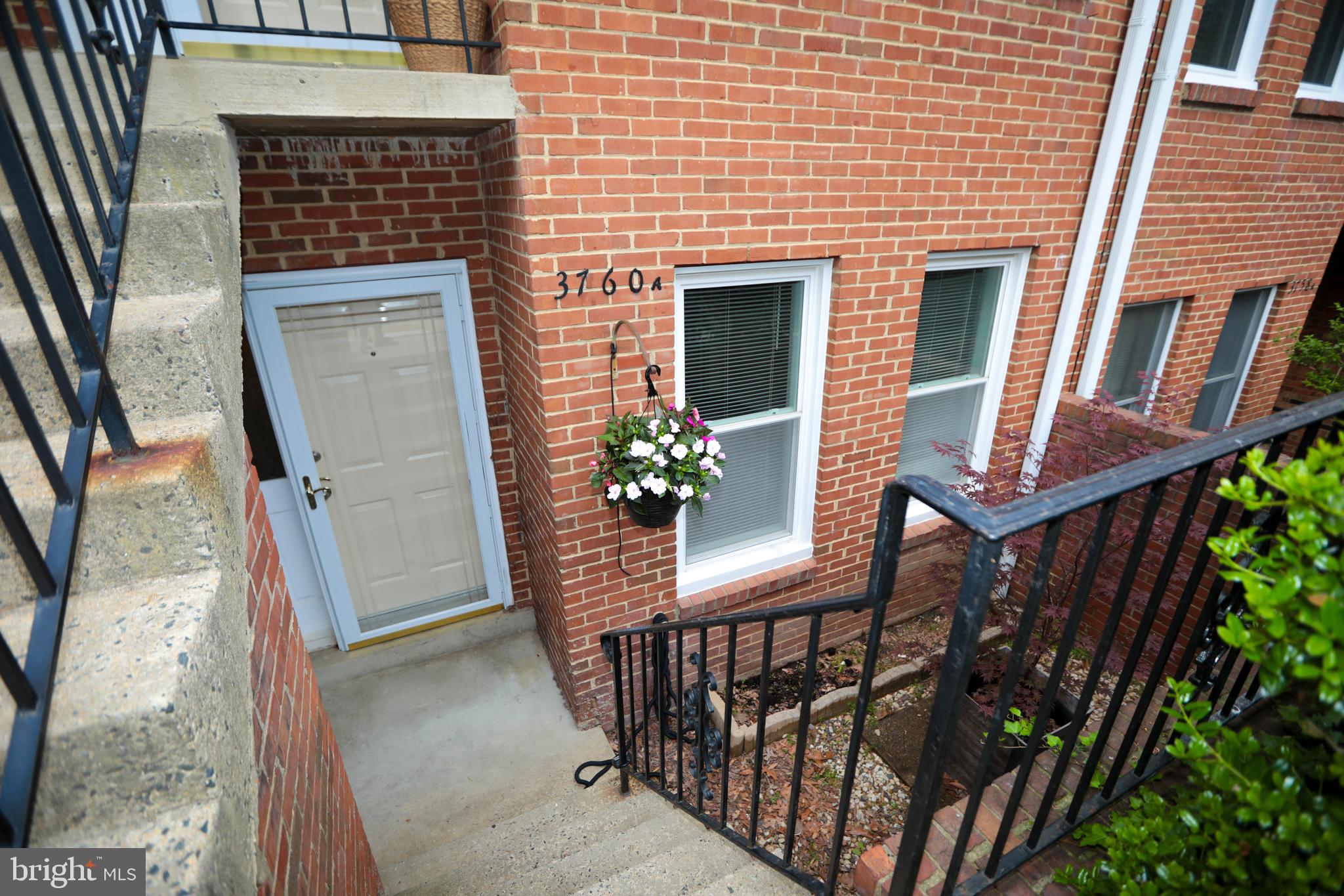 CHARING CROSS - Residential Lease