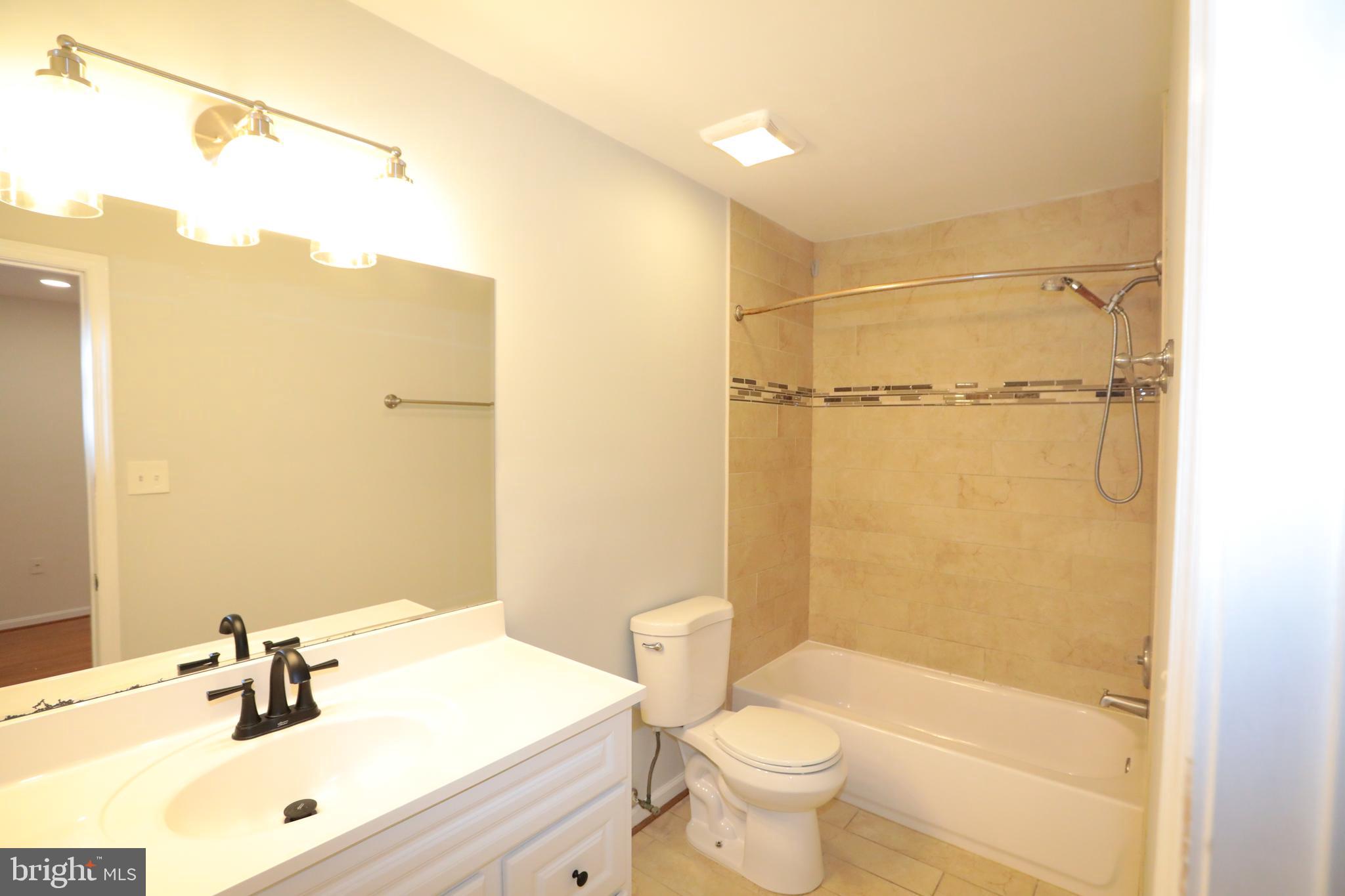 CHARING CROSS - Residential Lease