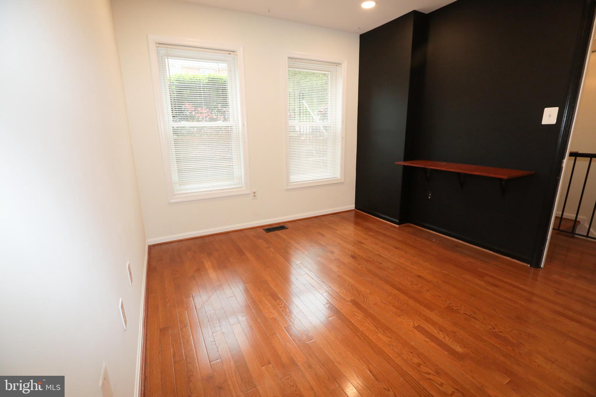 CHARING CROSS - Residential Lease