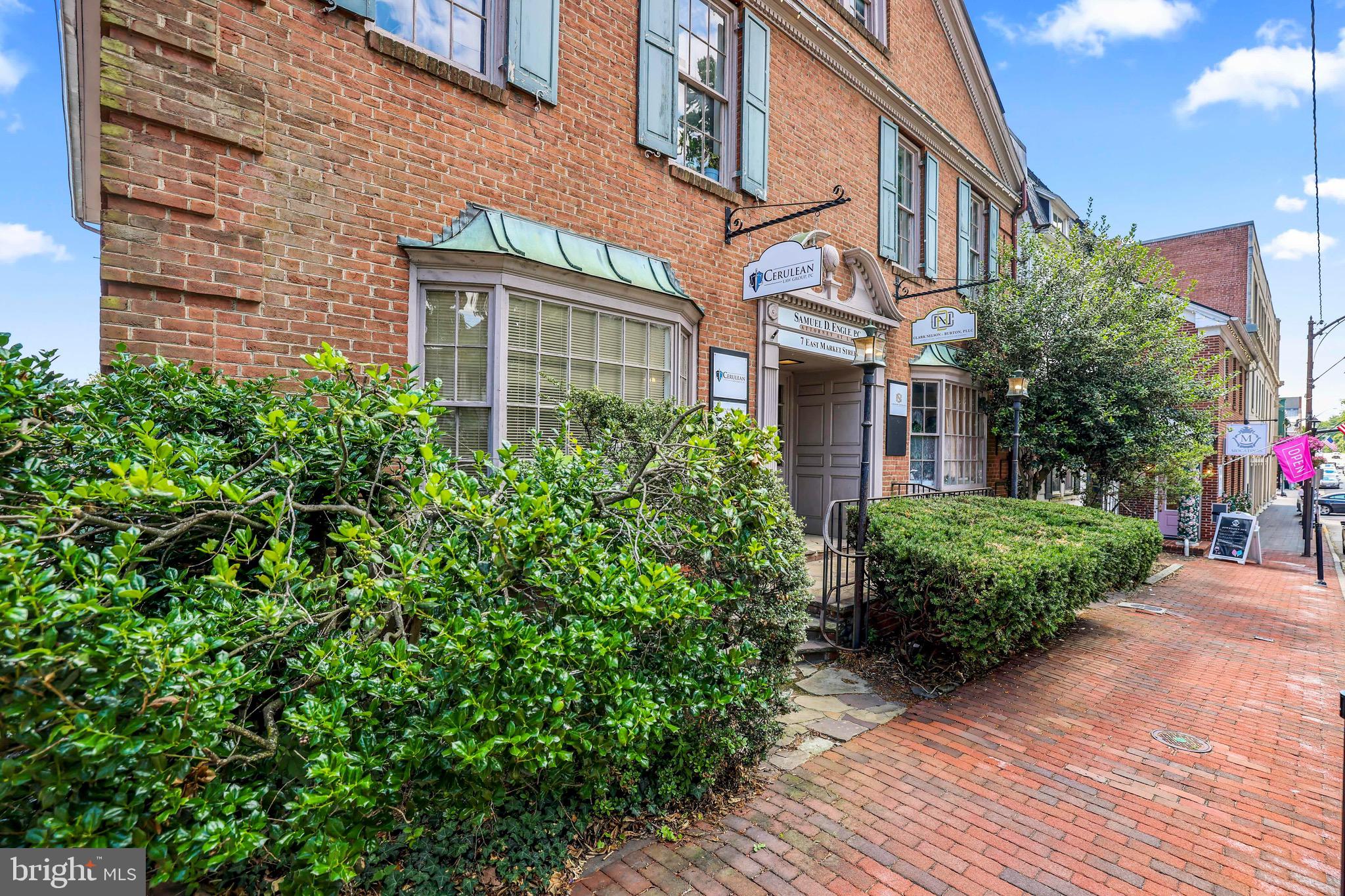 7 E MARKET STREET