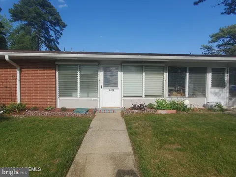 MLS: NJOC2033946