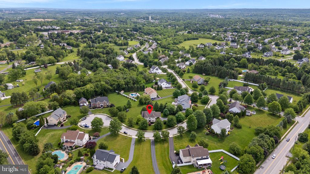 4 ASHBRIDGE COURT