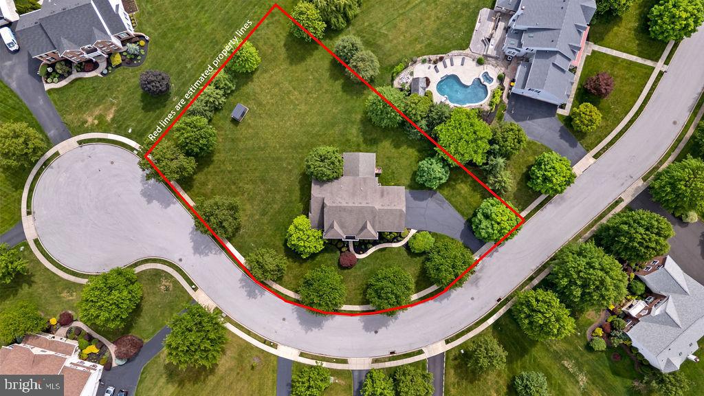4 ASHBRIDGE COURT