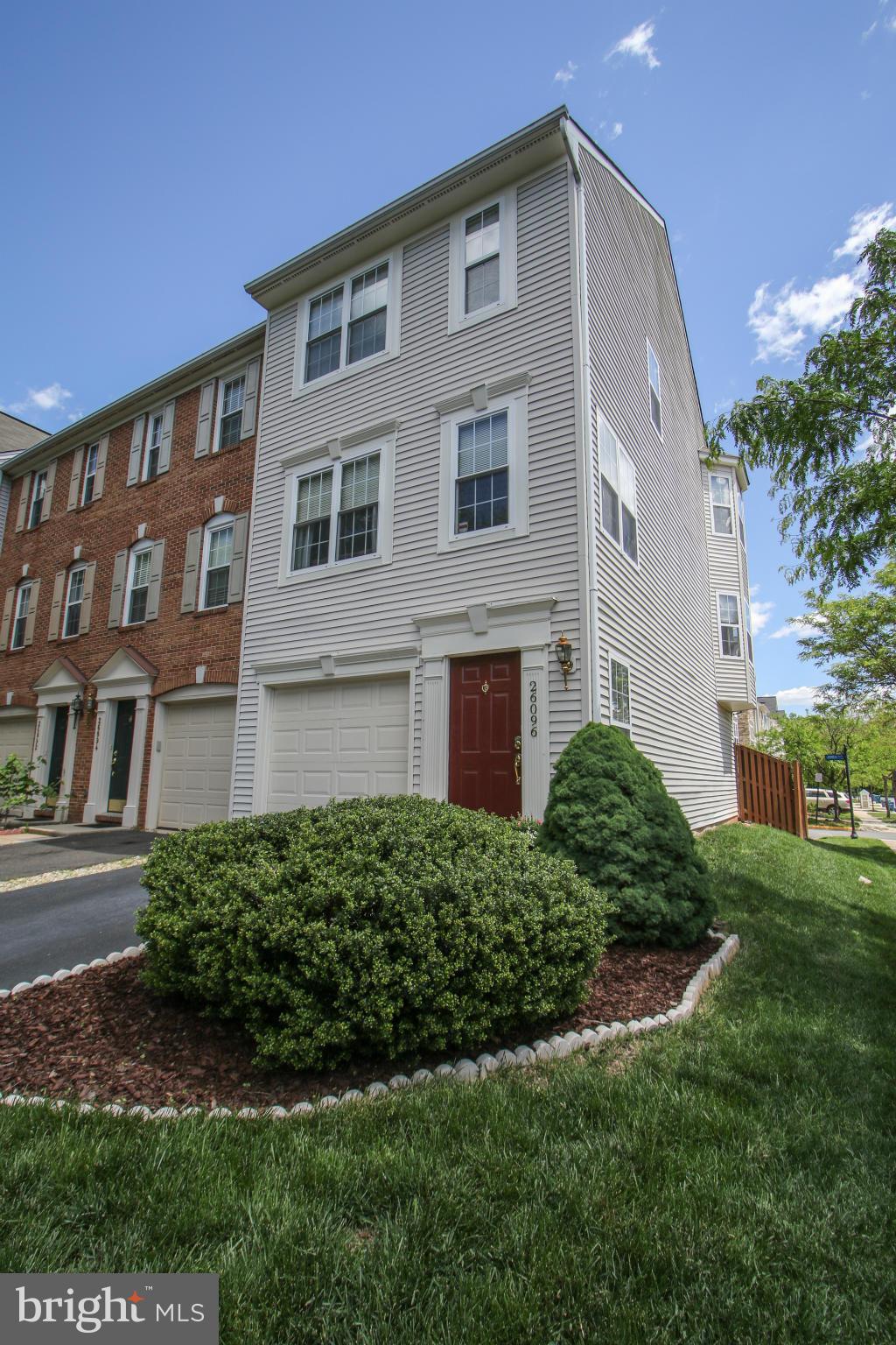 SOUTH RIDING - Residential Lease