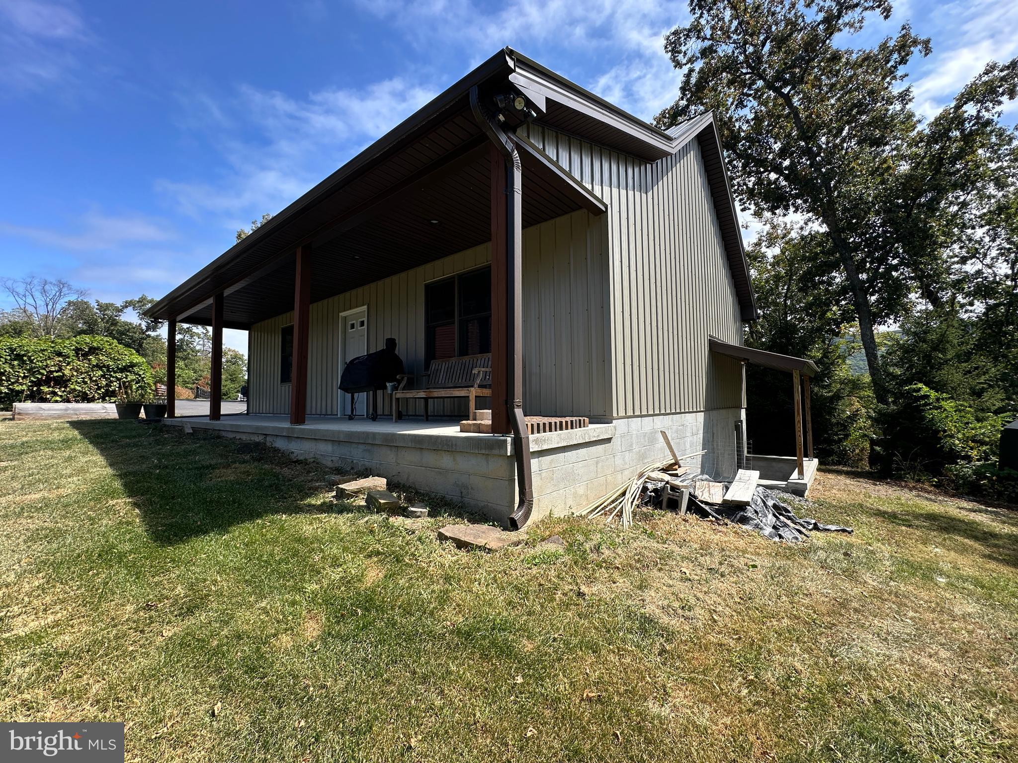 ASHTON WOODS - Residential